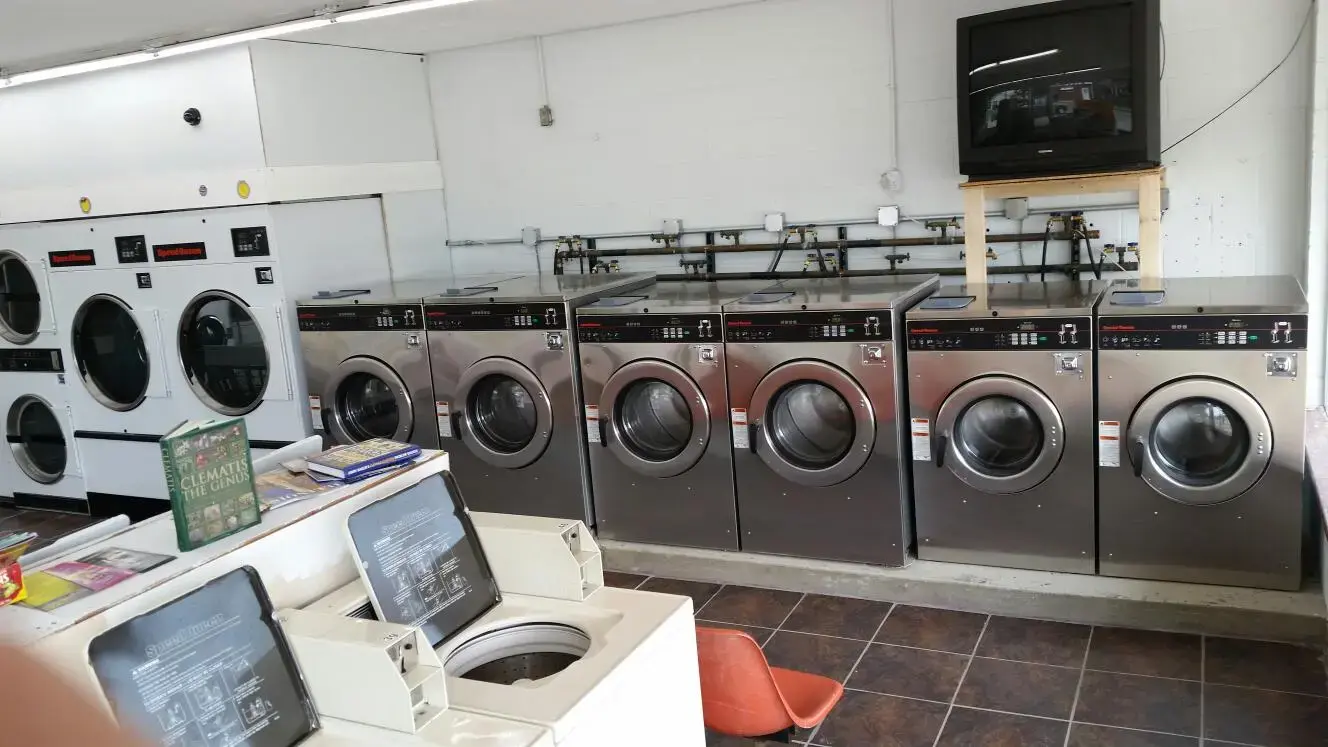 Best Wash Laundromats – North Central Avenue thumbnail 14