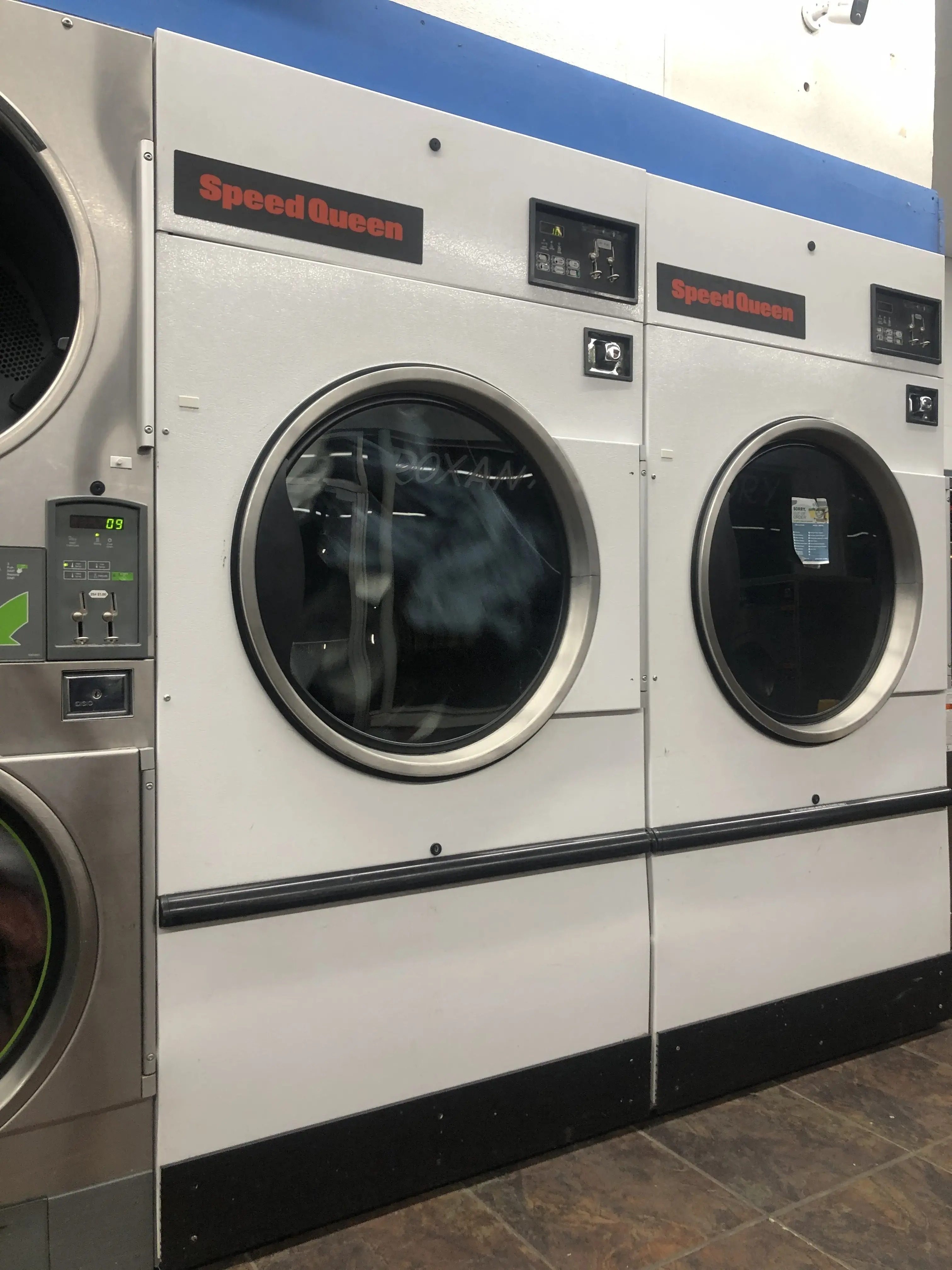 Best Wash Laundromats – North Central Avenue - Image 1