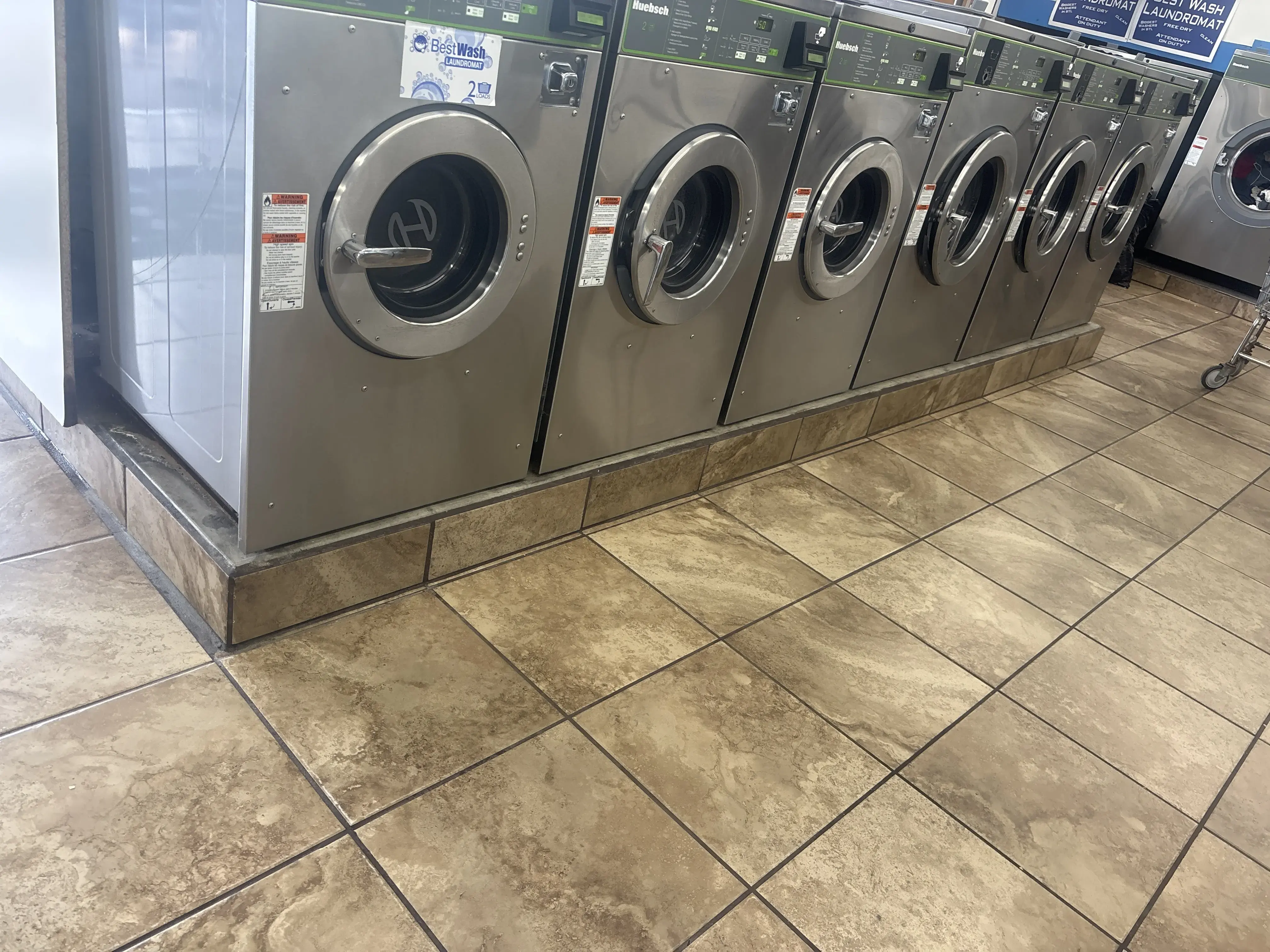 Best Wash Laundromats – South Grand Blvd thumbnail 1