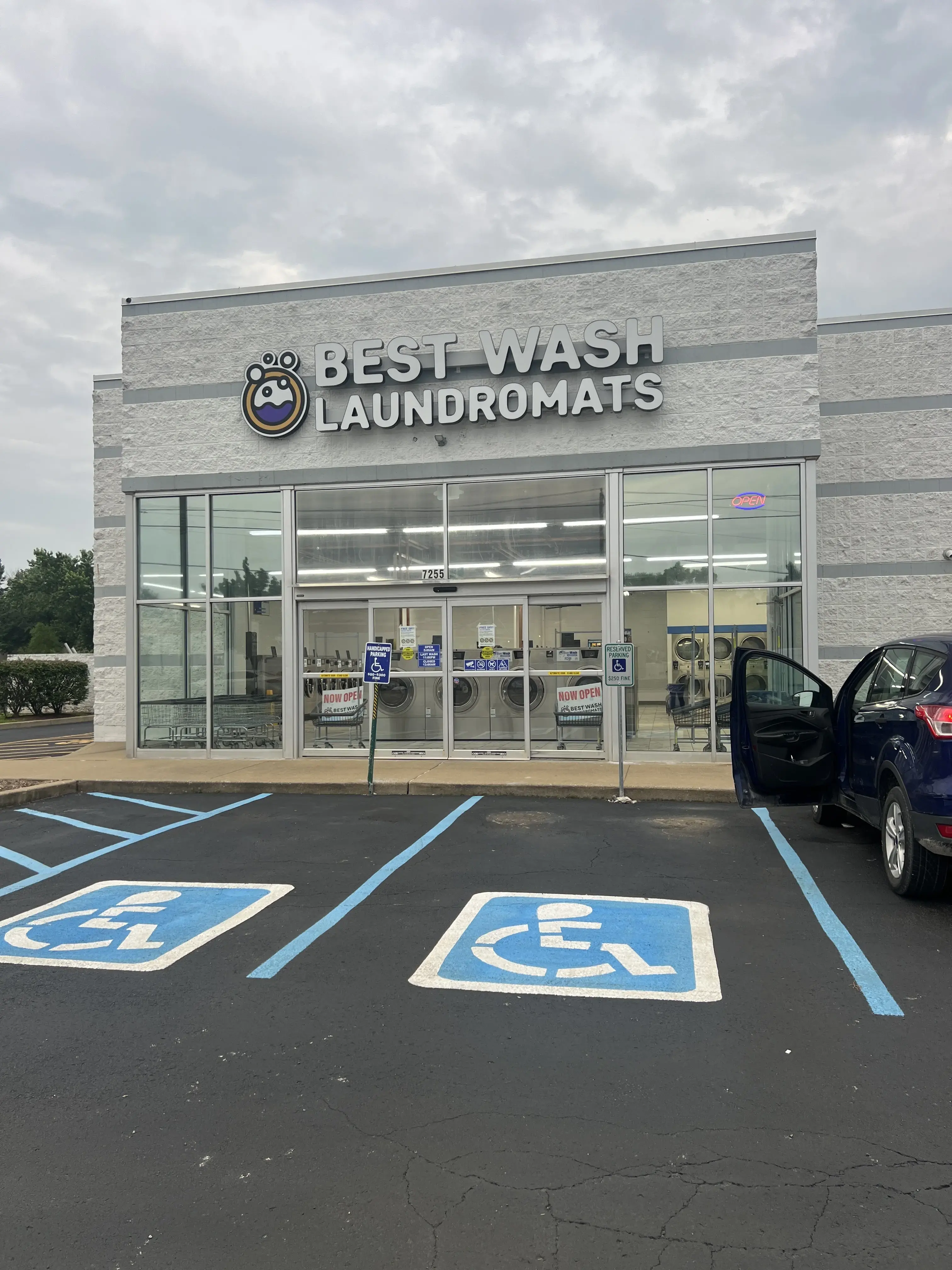 Best Wash Laundromats thumbnail 1