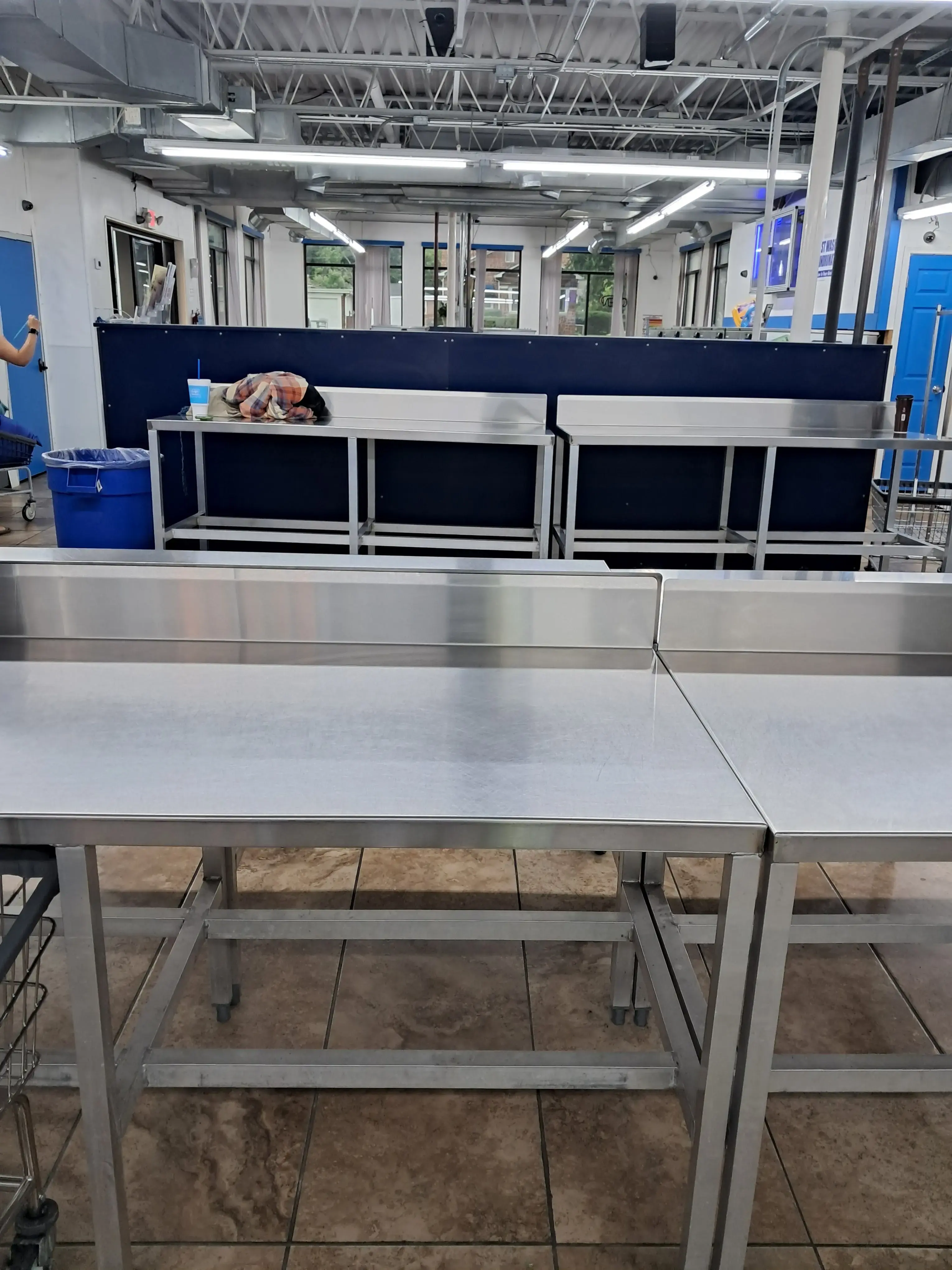 Best Wash Laundromats – West Main - Image 12