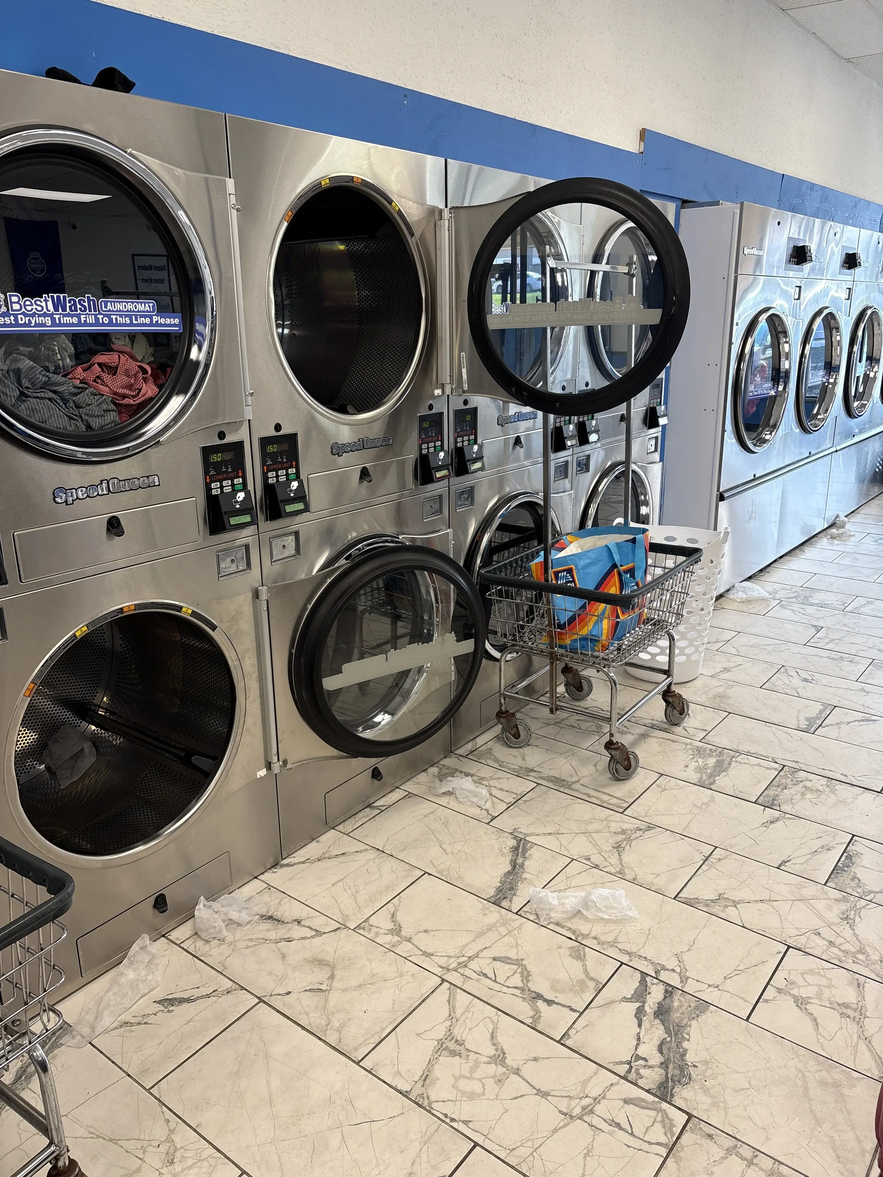 Best Wash Laundromats – West War Memorial Drive thumbnail 6