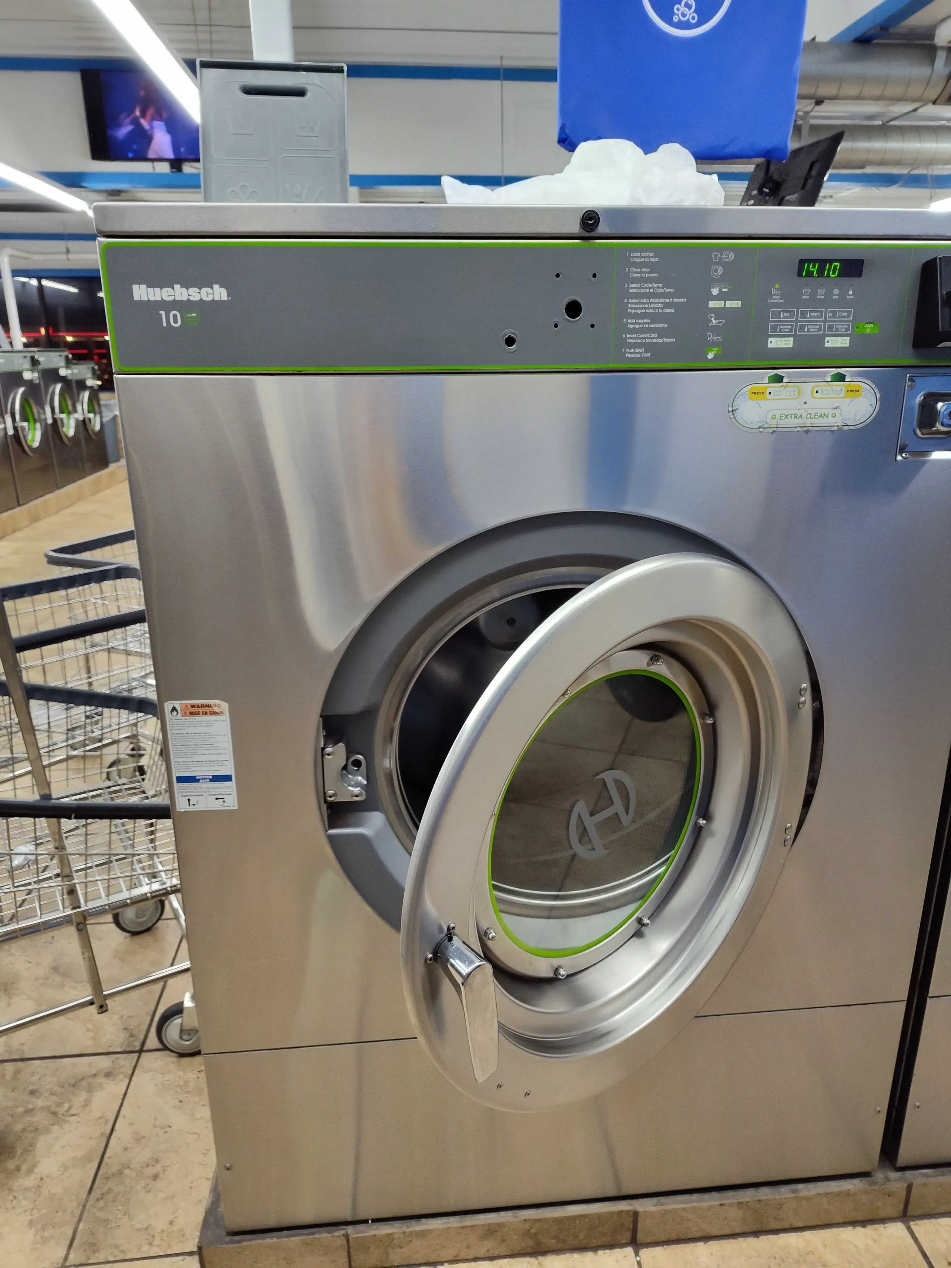 Best Wash Laundromats – Woodson Road thumbnail 3