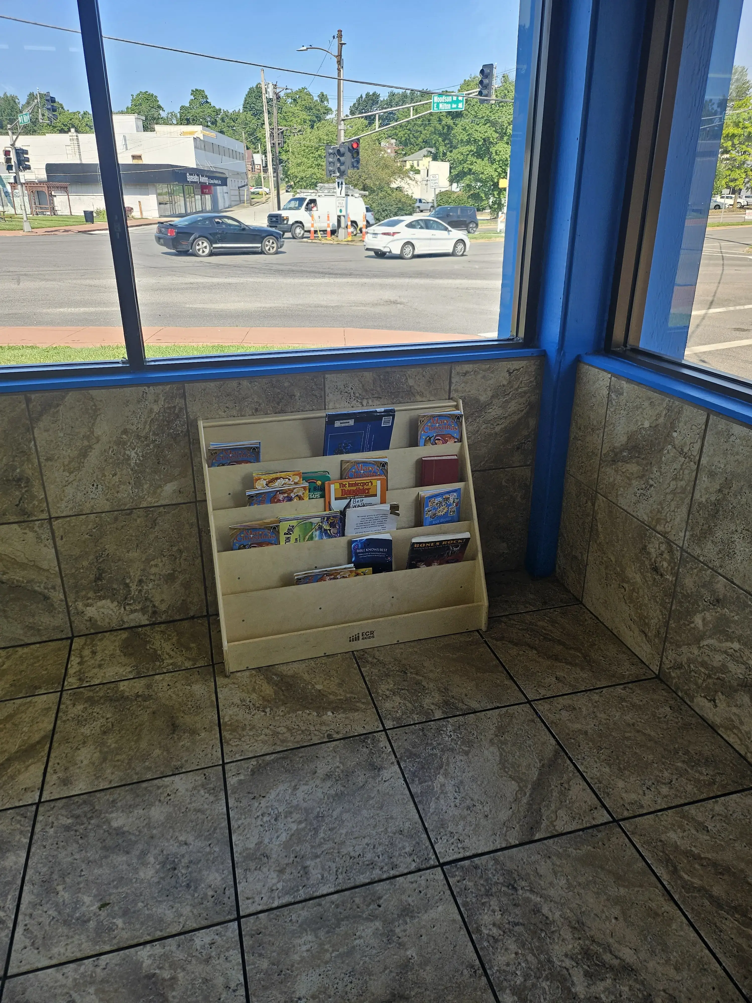 Best Wash Laundromats – Woodson Road - Image 8