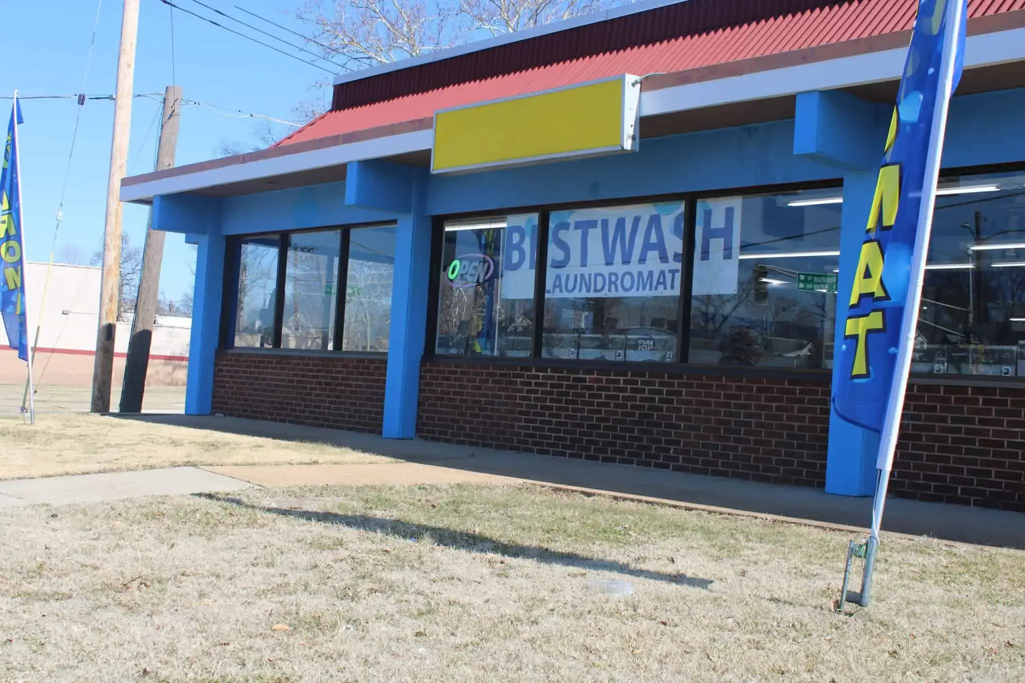 Best Wash Laundromats – Woodson Road - Image 7