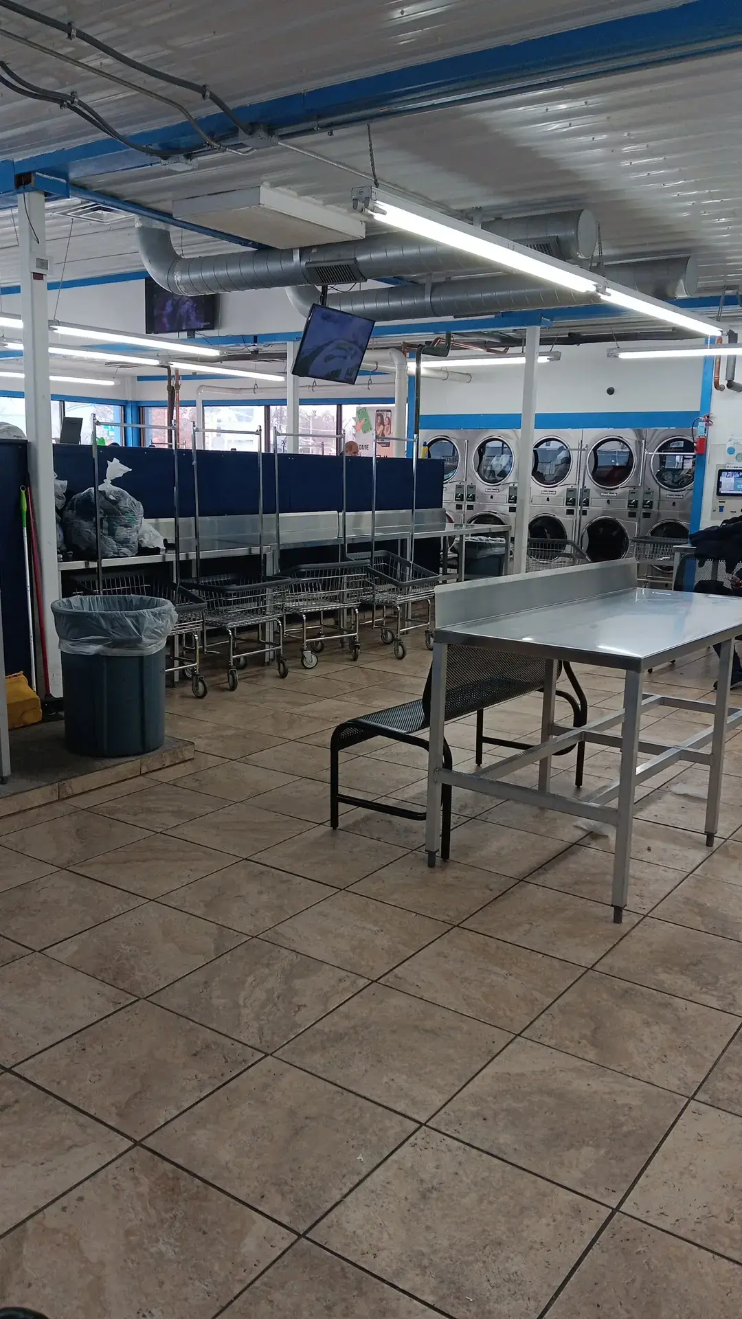Best Wash Laundromats – Woodson Road - Image 13