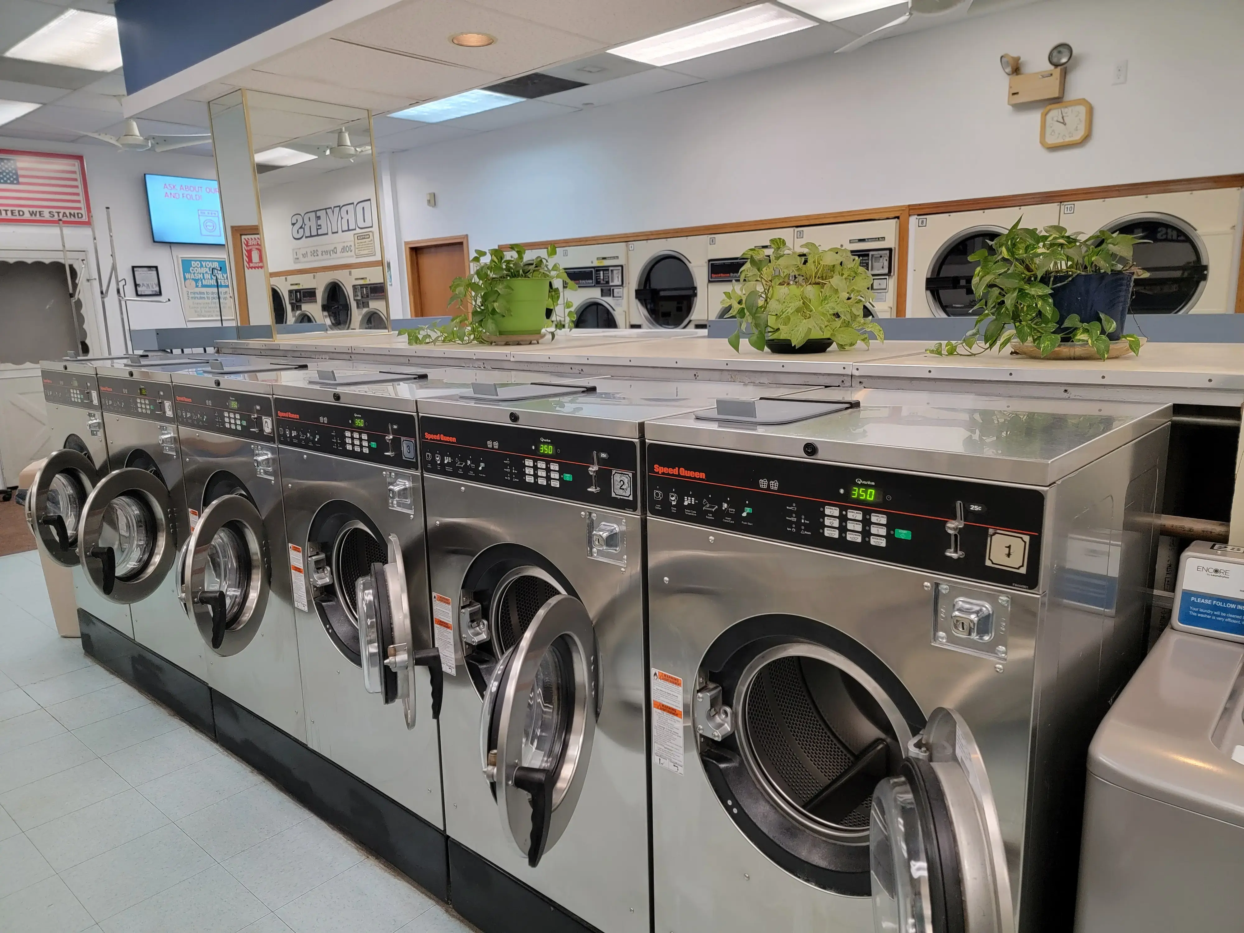Best Yet Launderette - Image 5