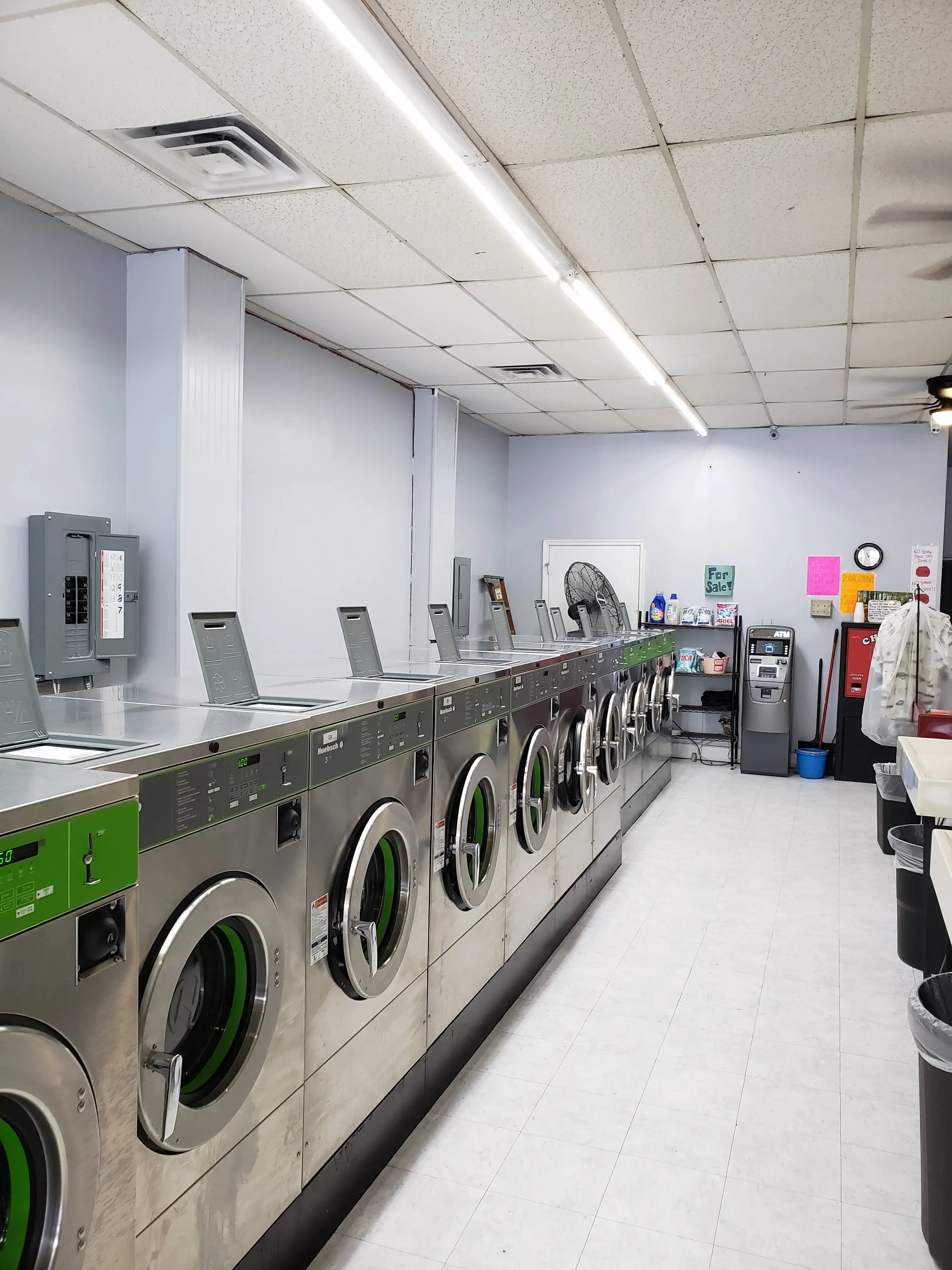 Beverly's Home Style Laundry - Image 9