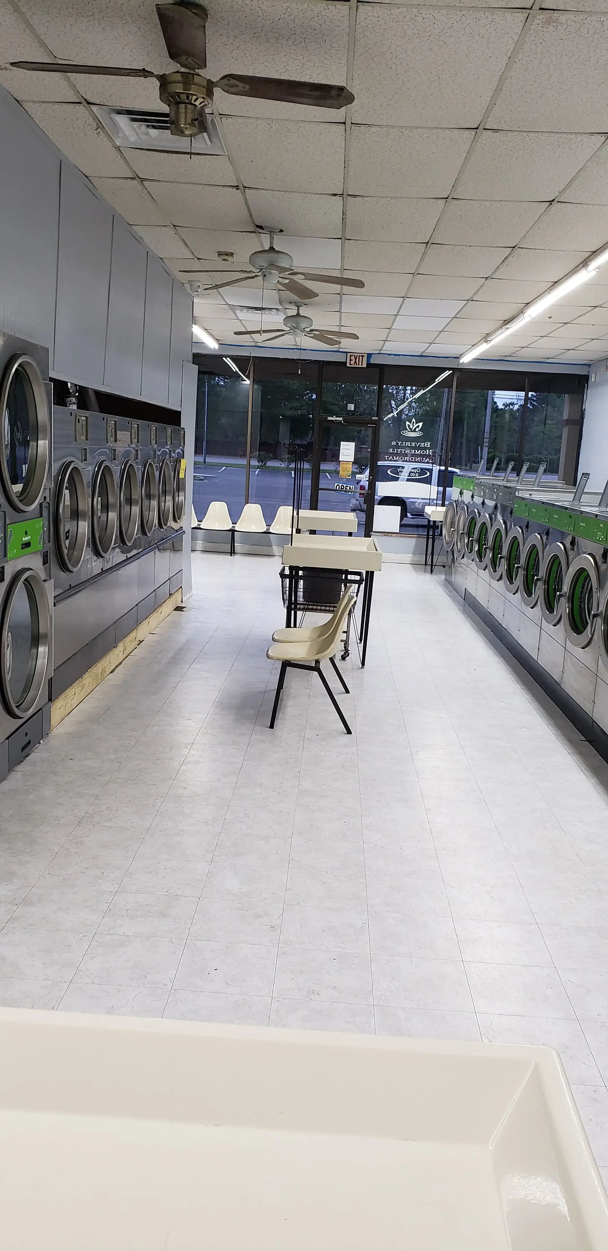 Beverly's Home Style Laundry - Image 2