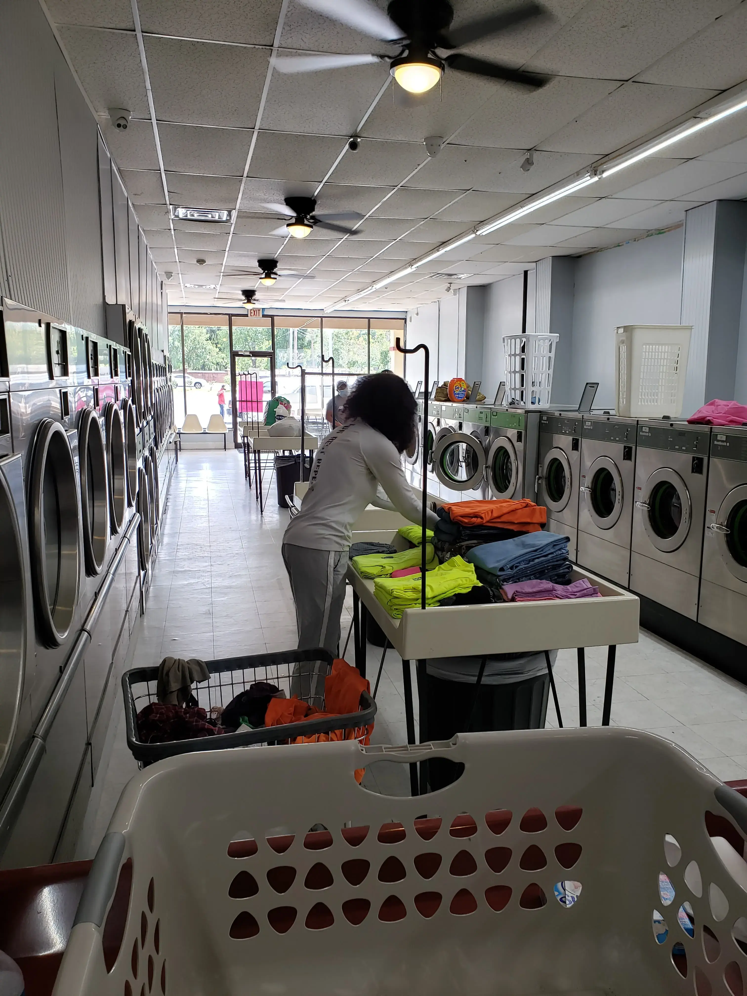 Beverly's Home Style Laundry - Image 4
