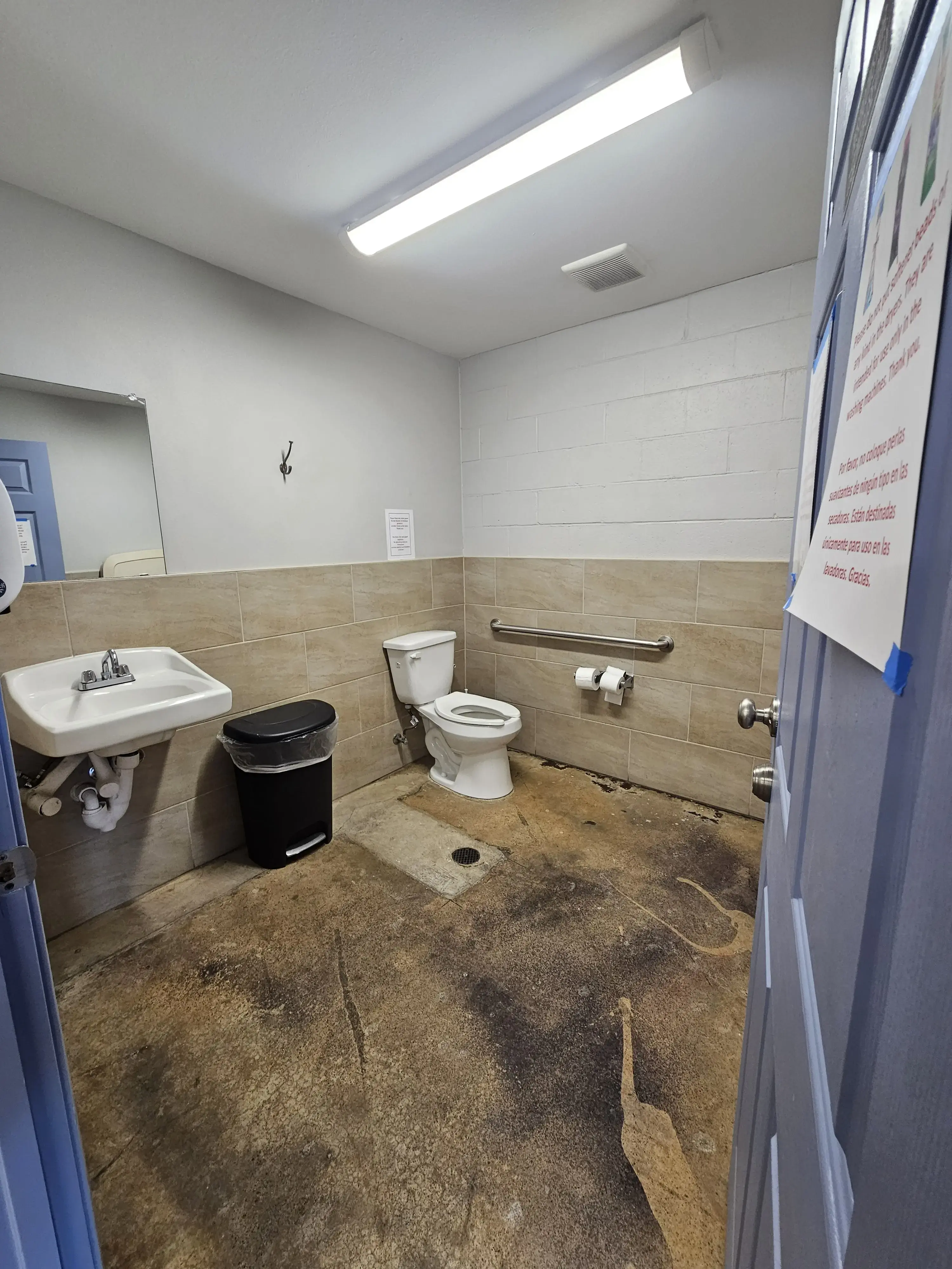 Big Al's Laundromat Self Serve and Wash Dry Fold Drop Off Service thumbnail 8