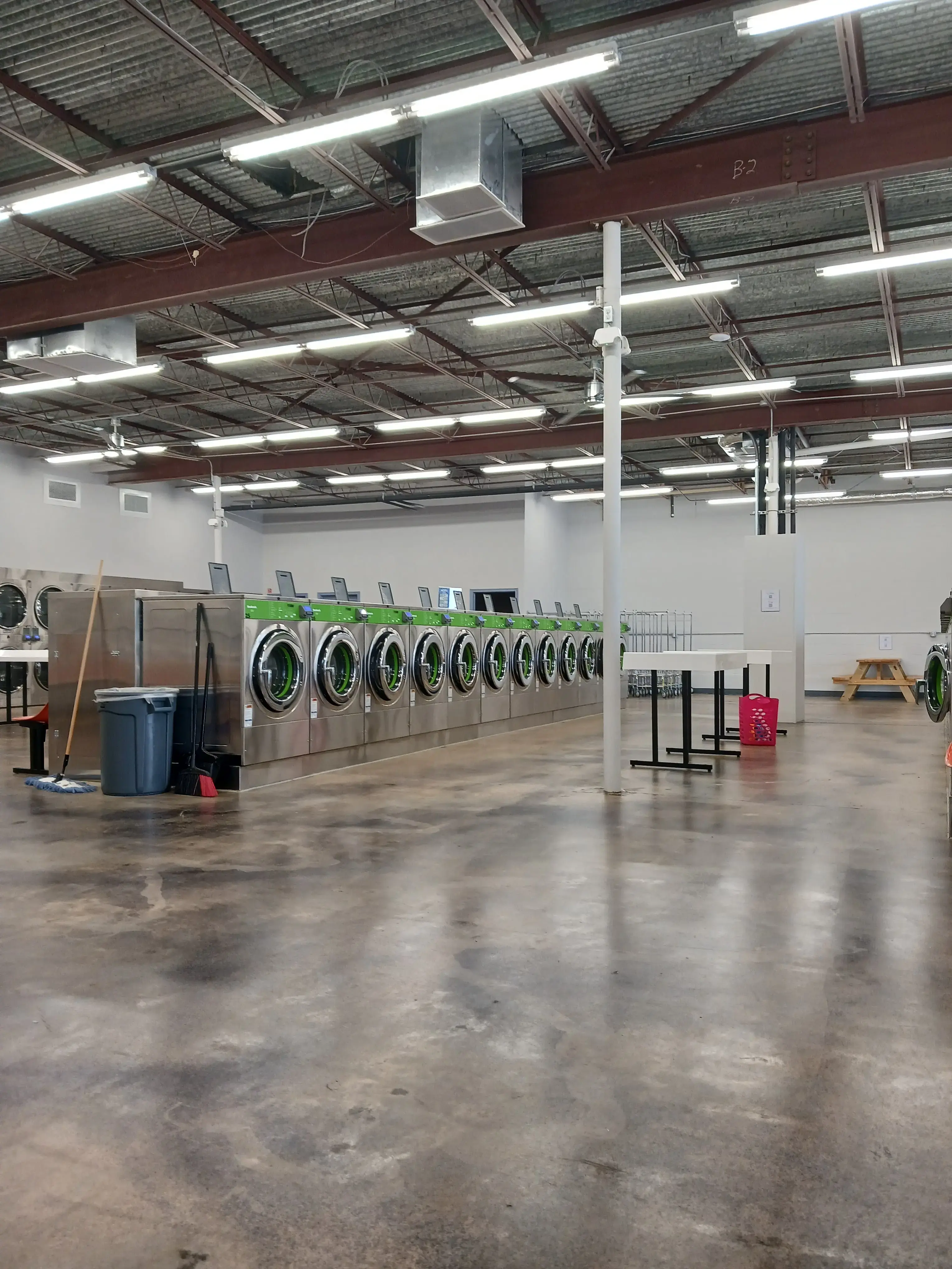 Big Al's Laundromat Self Serve and Wash Dry Fold Drop Off Service thumbnail 13