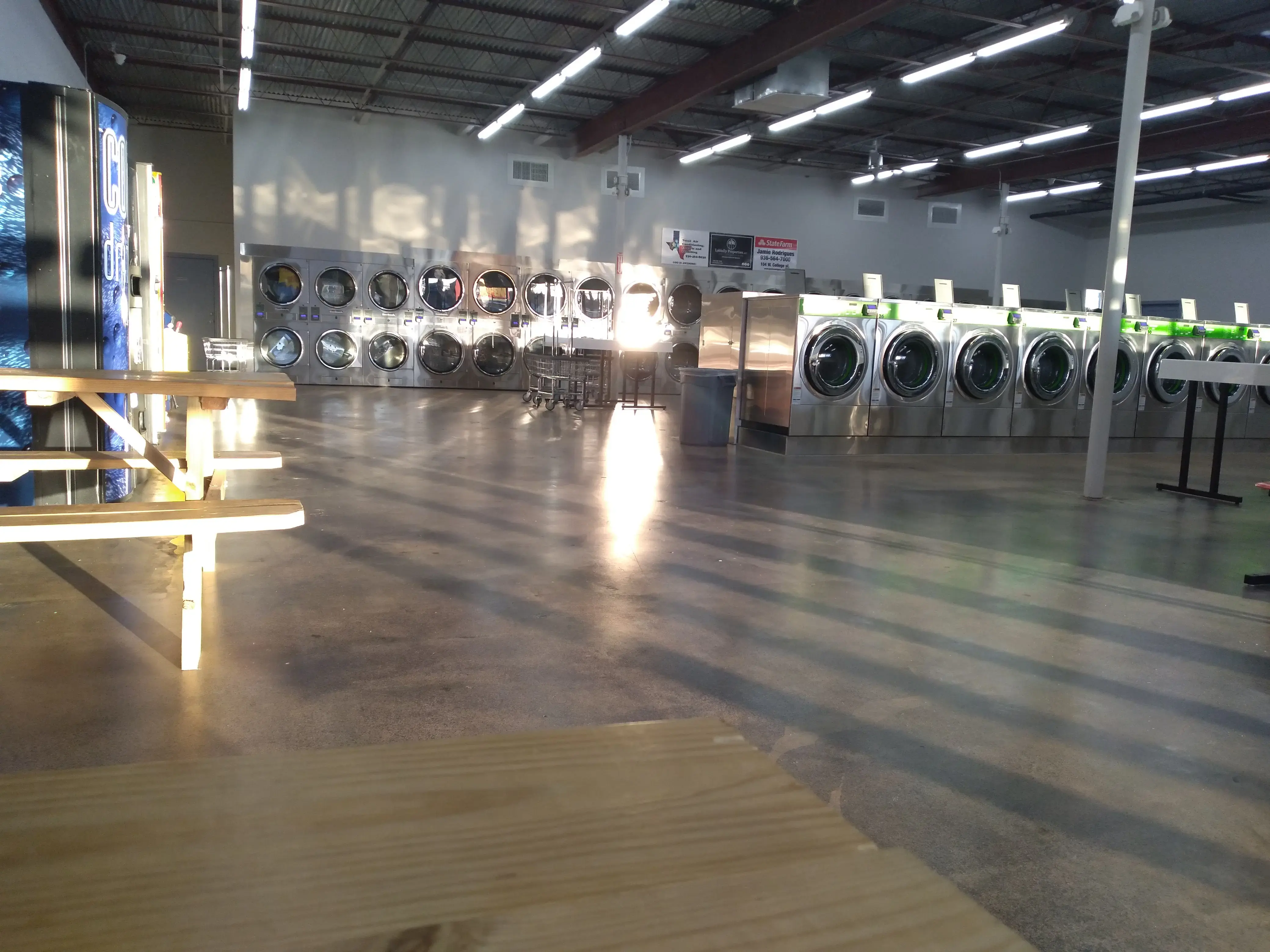 Big Al's Laundromat Self Serve and Wash Dry Fold Drop Off Service thumbnail 12