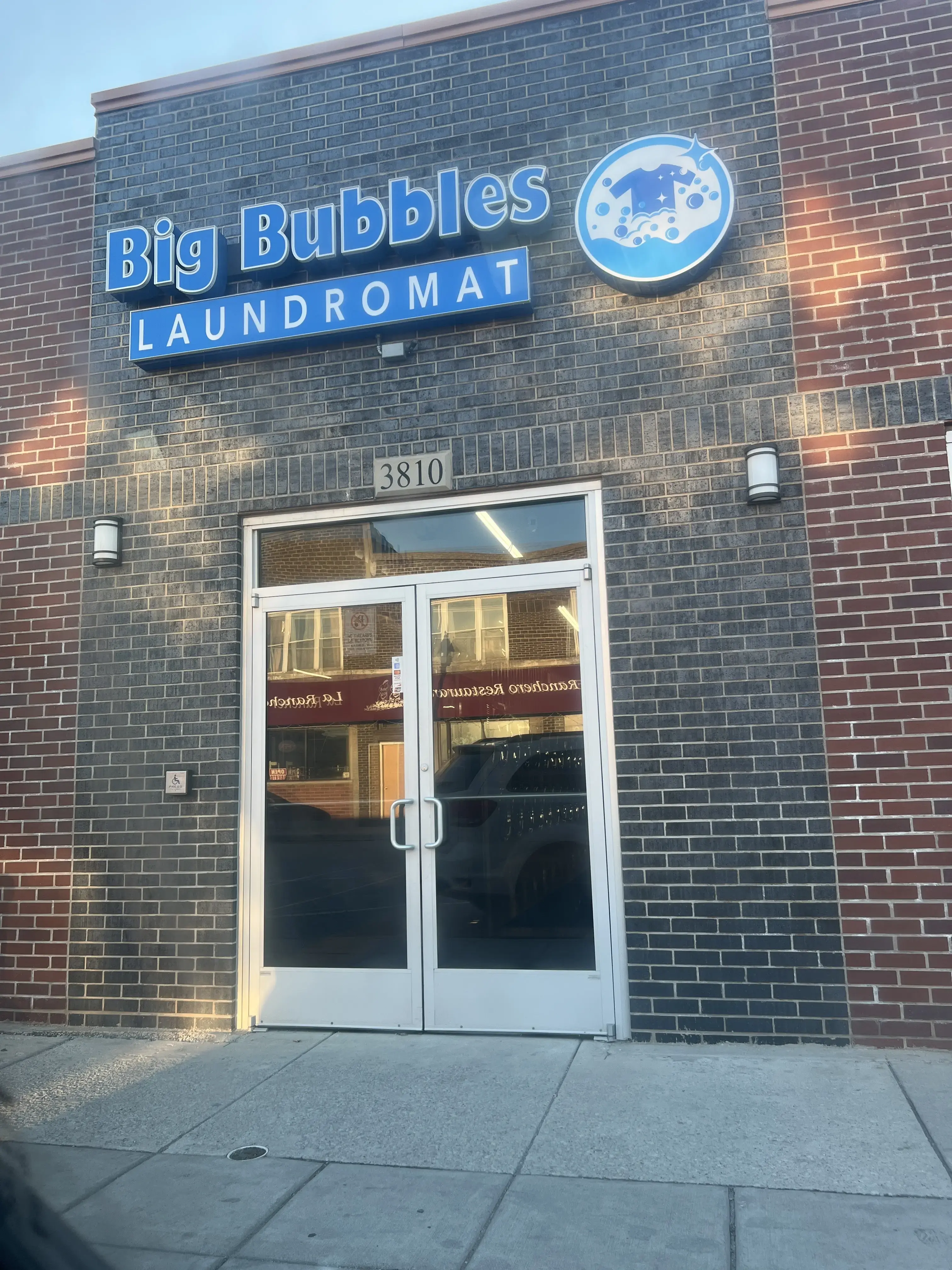 Big Bubbles Laundromat location