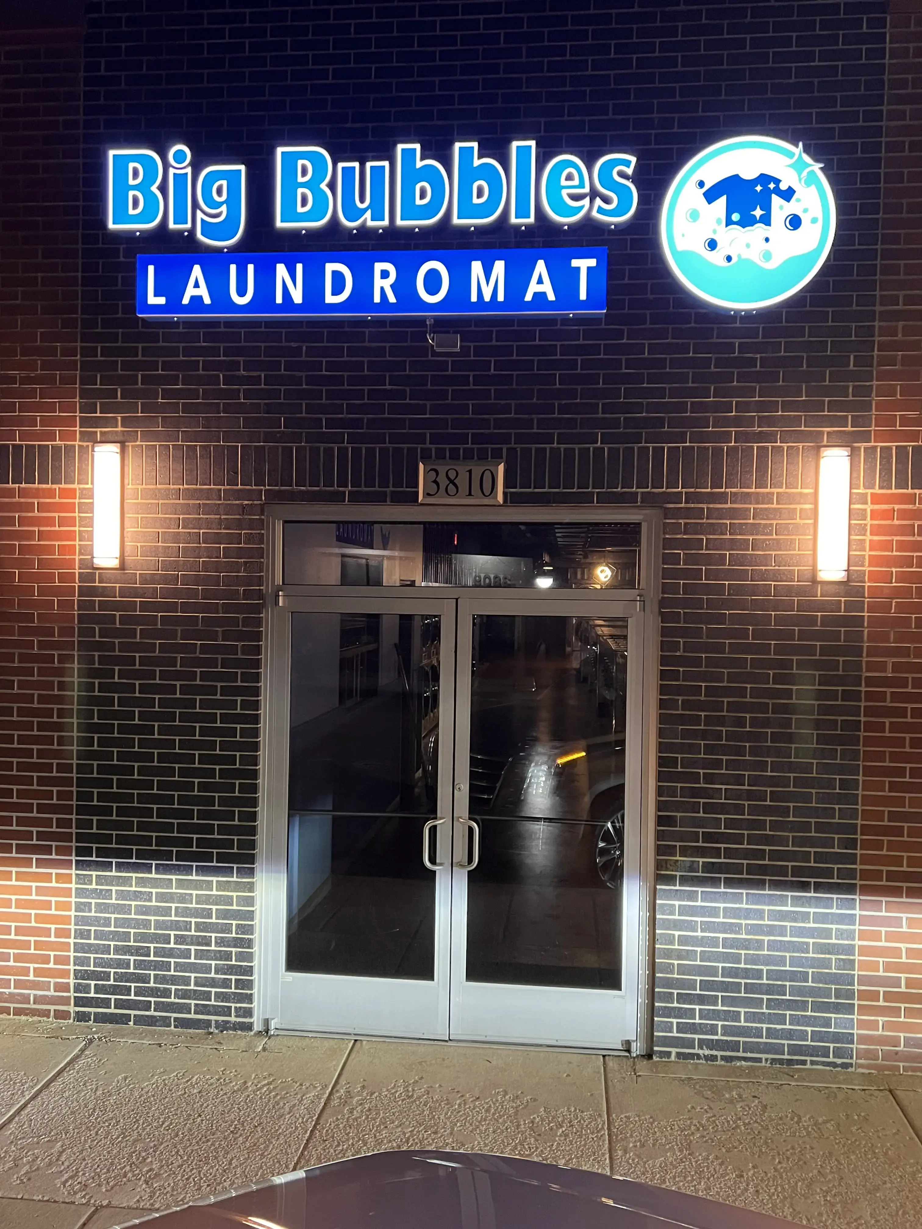 Big Bubbles Laundromat - Image 10