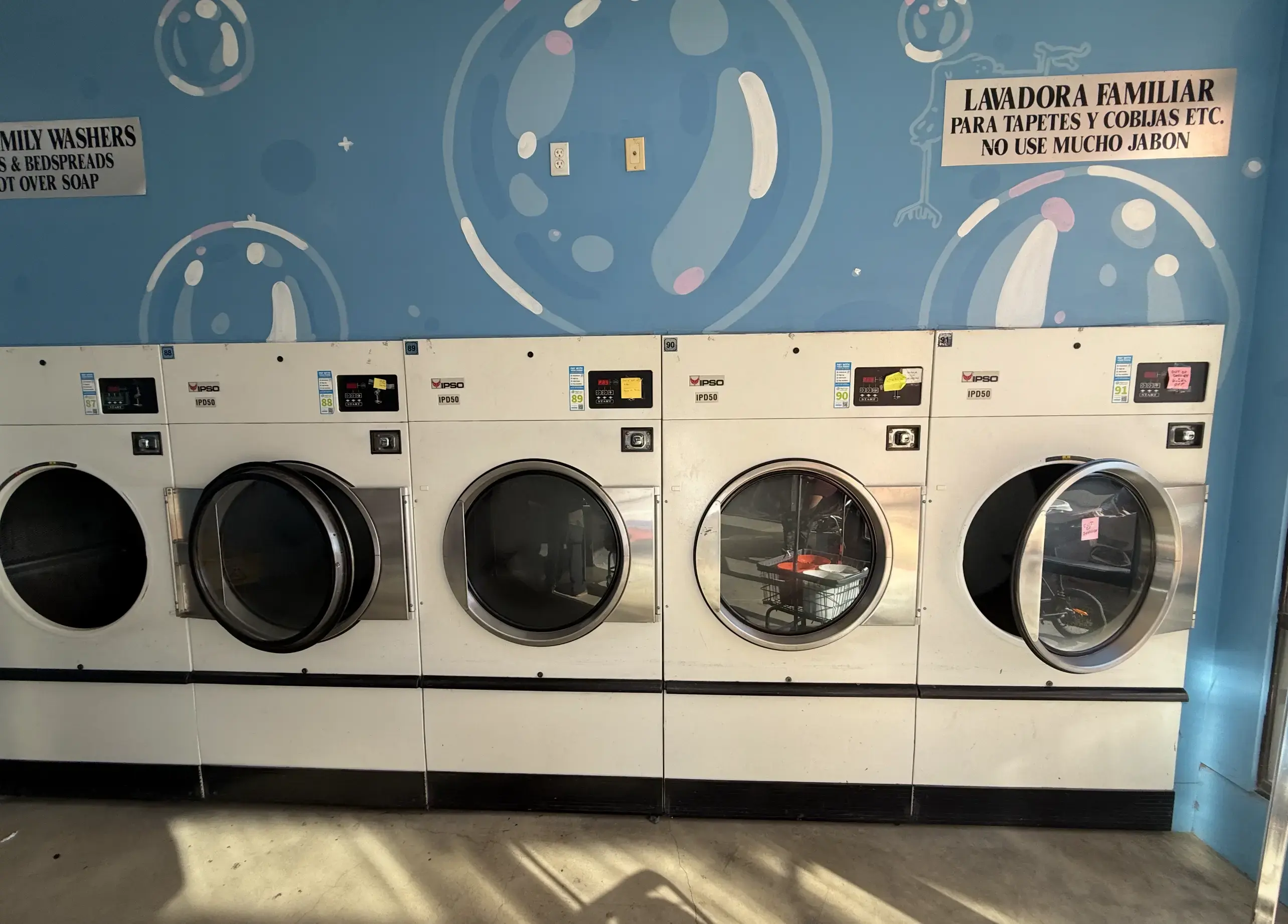 Big Bubbles Laundry thumbnail 3