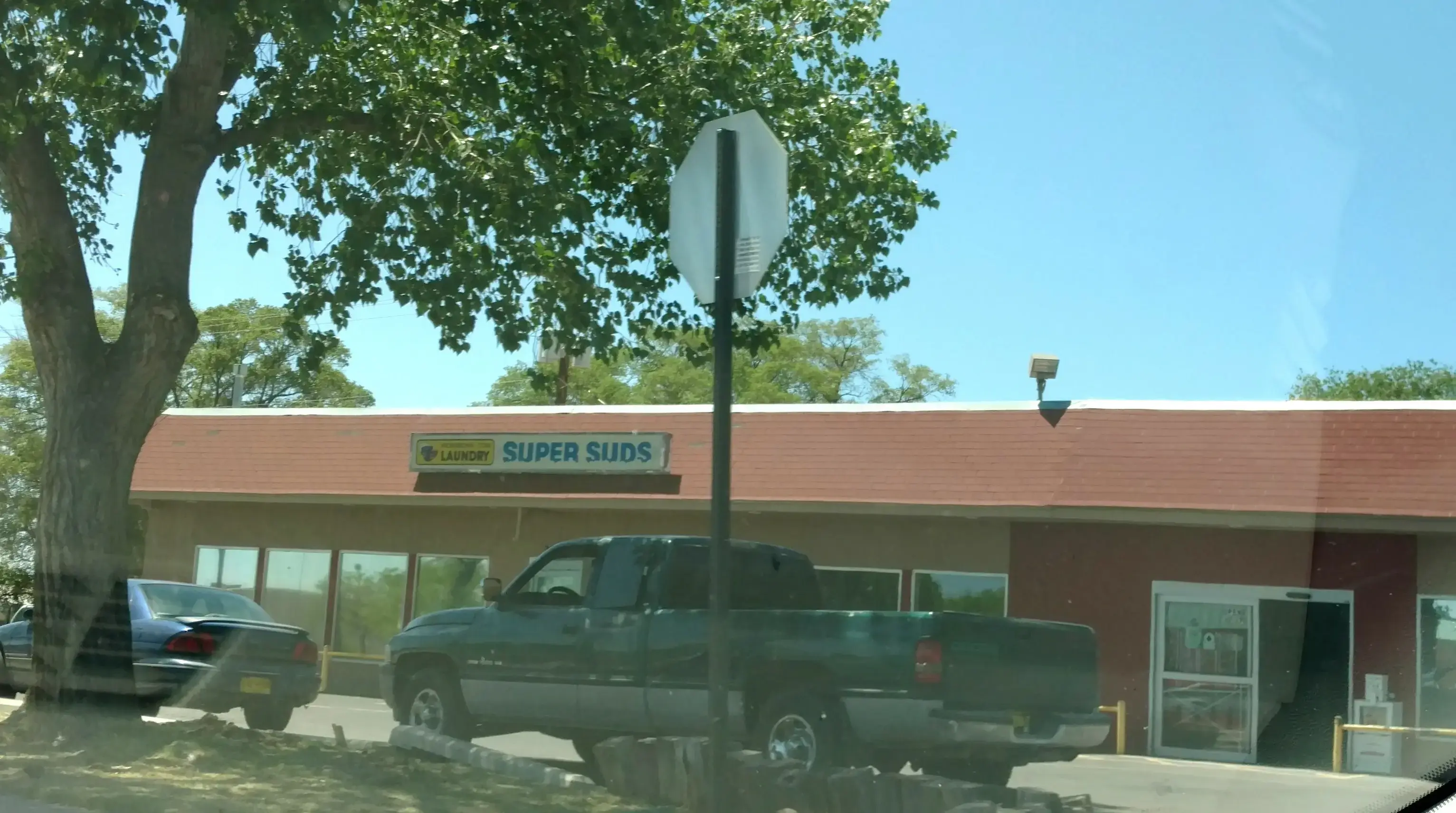 Big d's Laundromat thumbnail 9