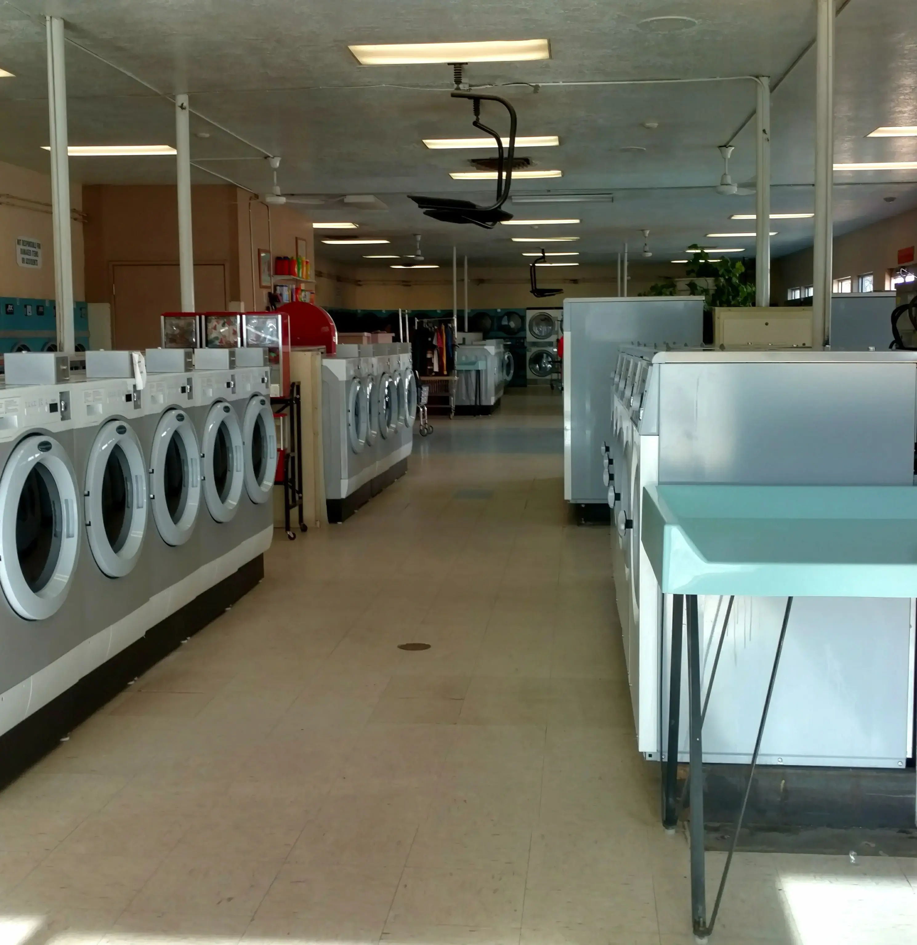 Big d's Laundromat thumbnail 13