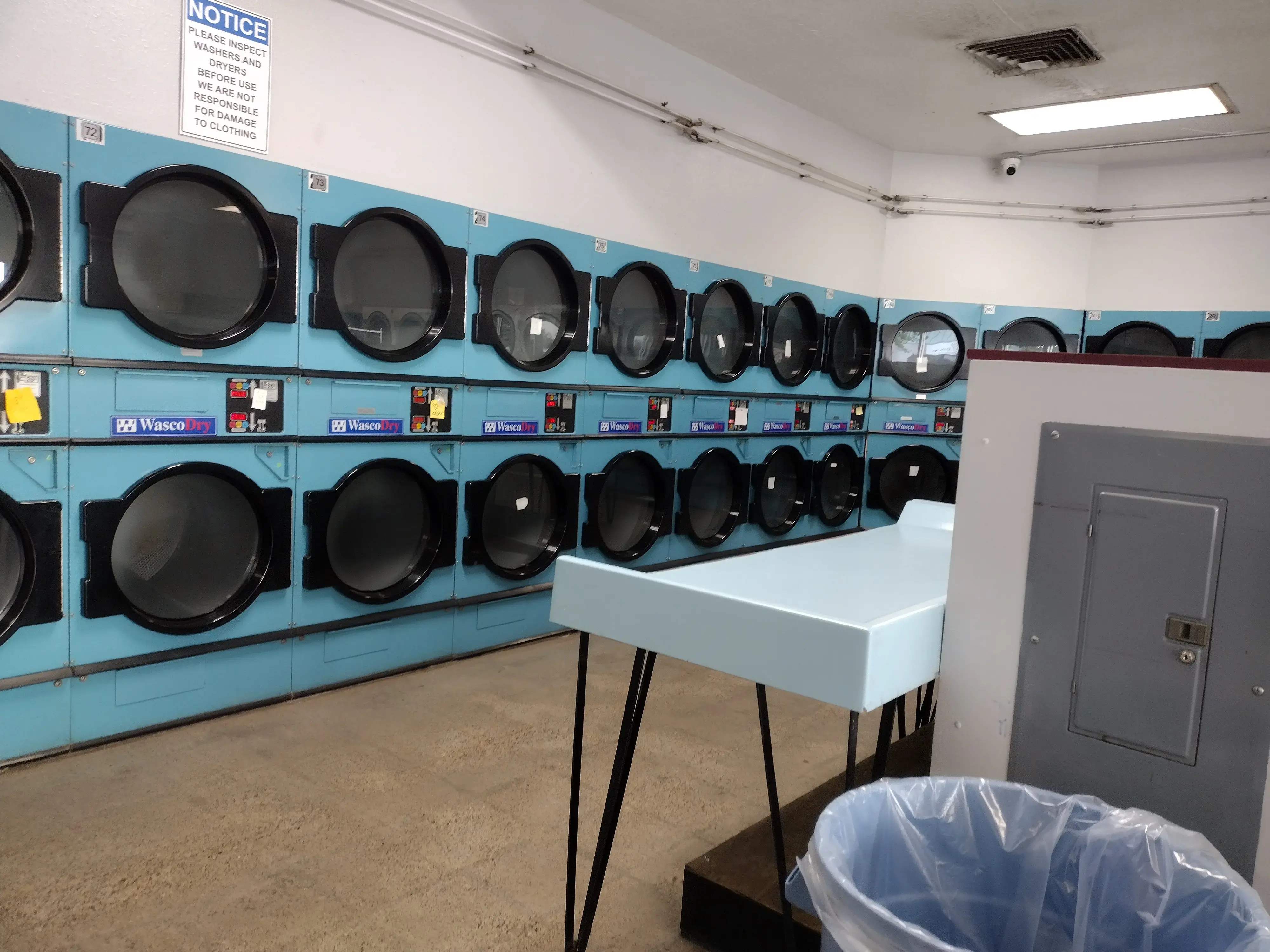 Big d's Laundromat thumbnail 20