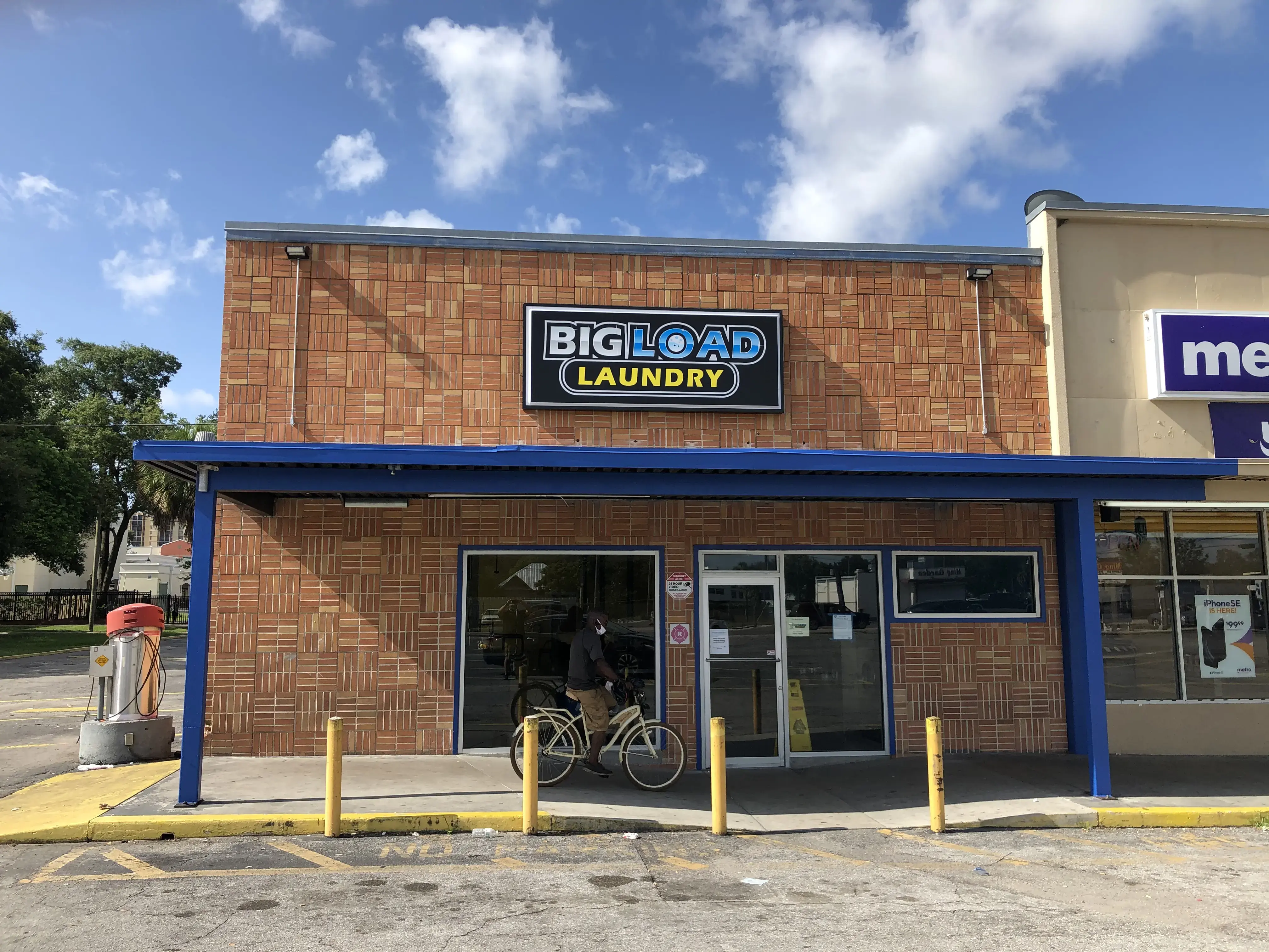 BIG LOAD LAUNDRY - Image 2