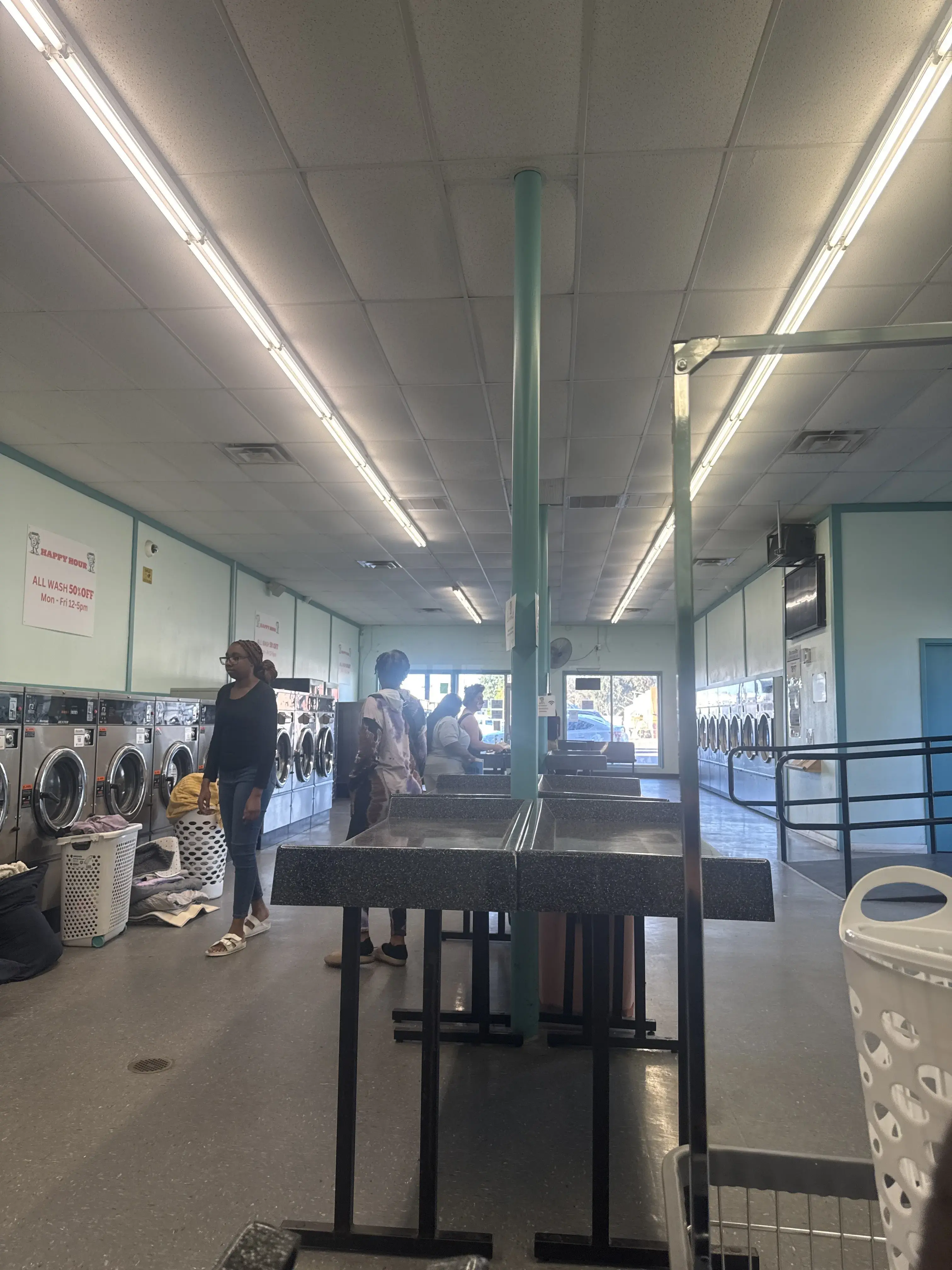 BIG LOAD LAUNDRY - Image 7