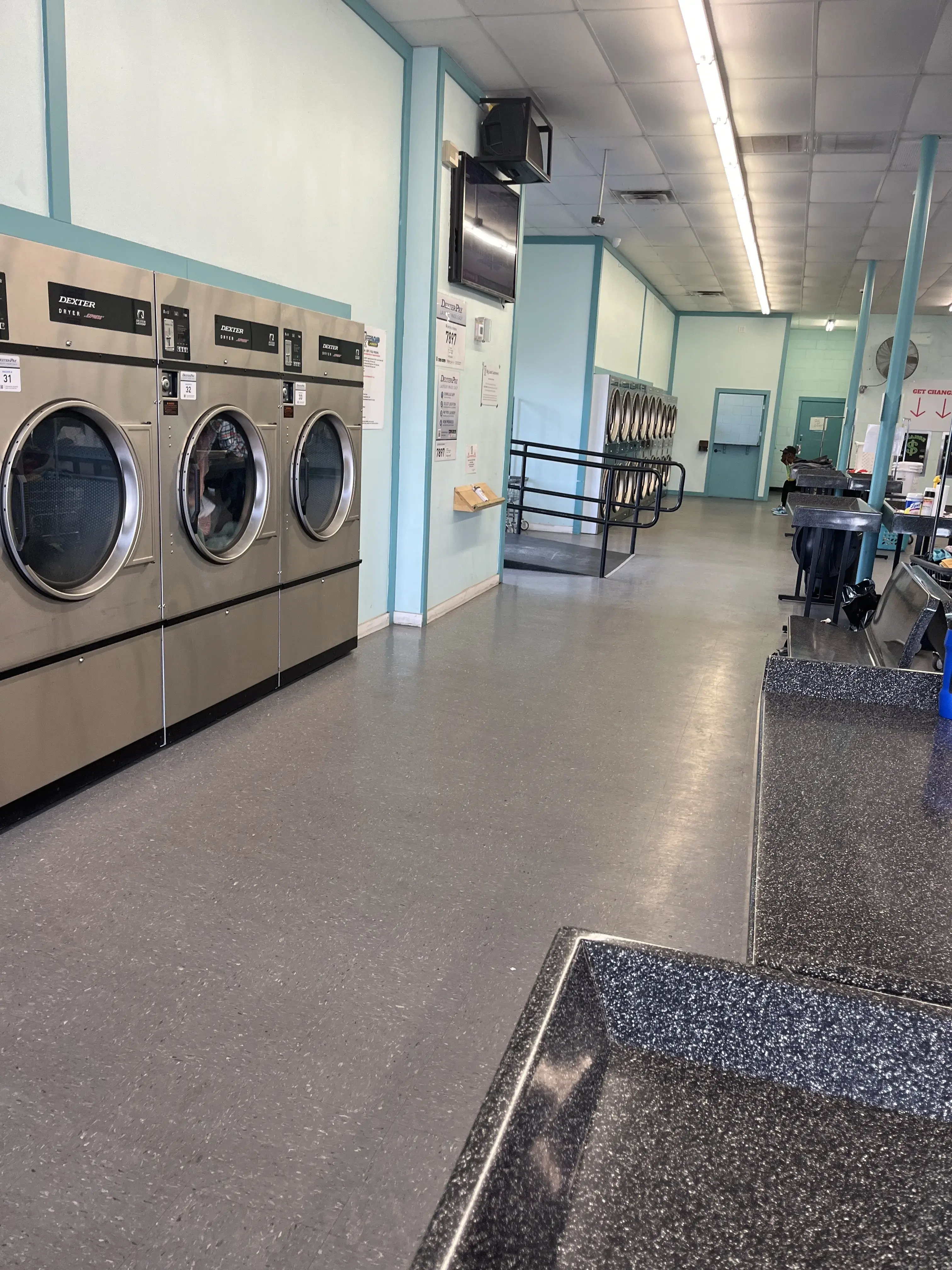 BIG LOAD LAUNDRY thumbnail 12