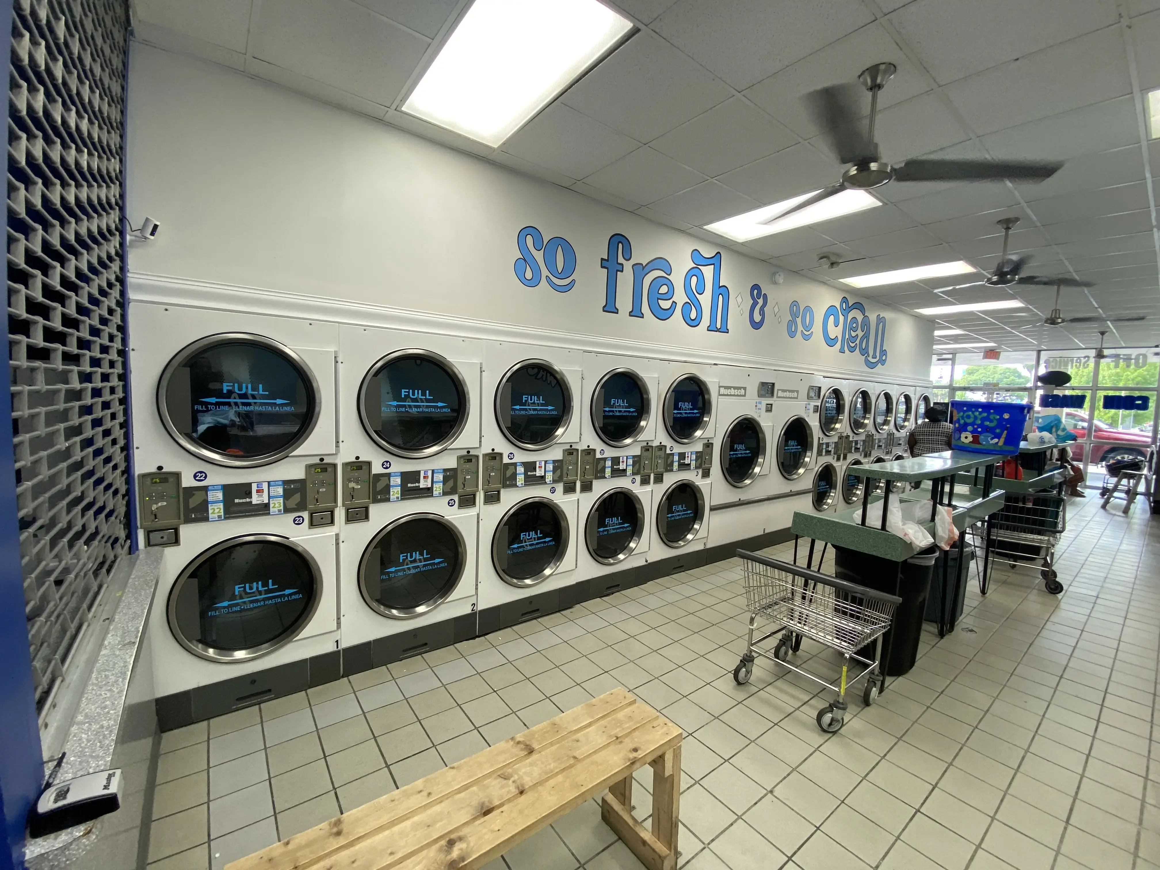 Big Splash Laundry - Image 17