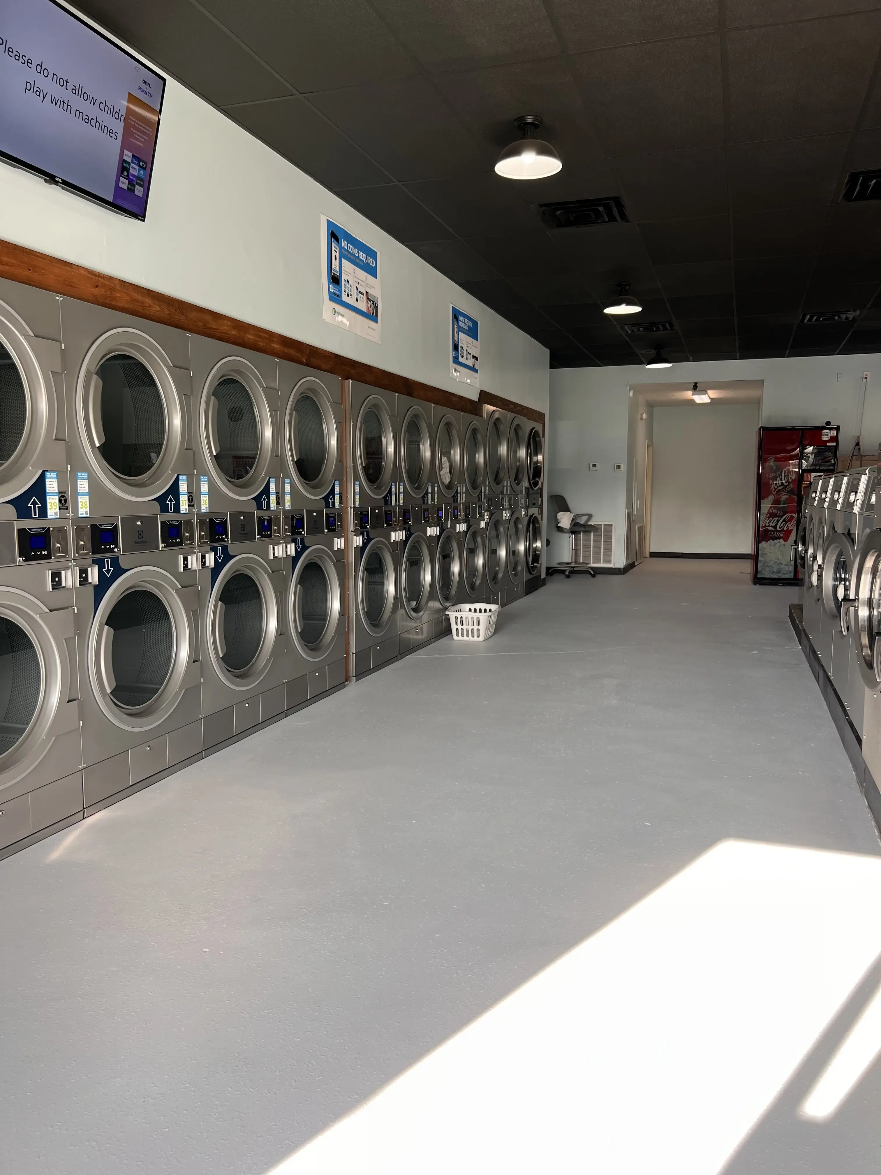 Big Wash Laundromat thumbnail 17