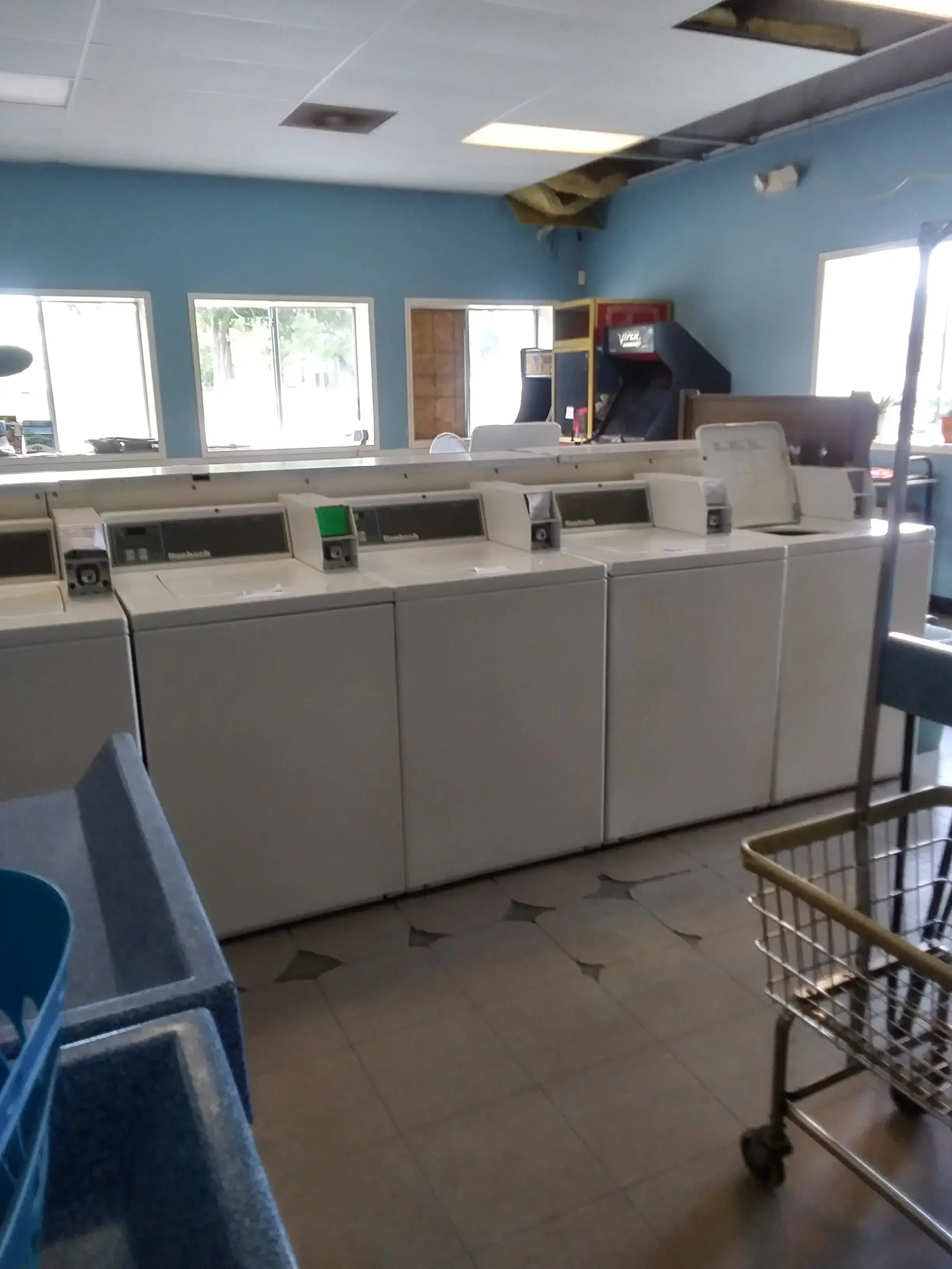 Big Wash Laundromat - Image 3