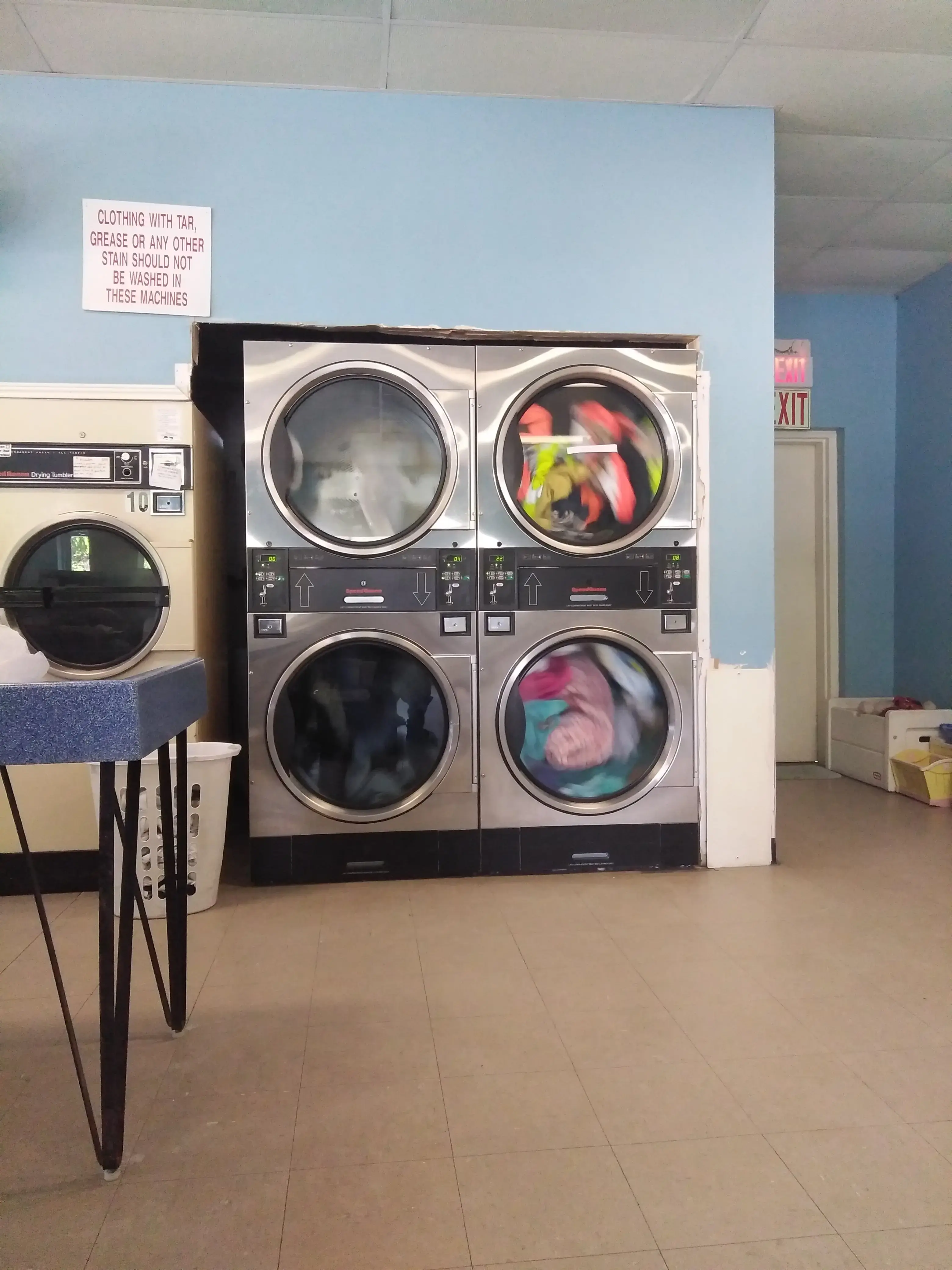 Big Wash Laundromat - Image 10