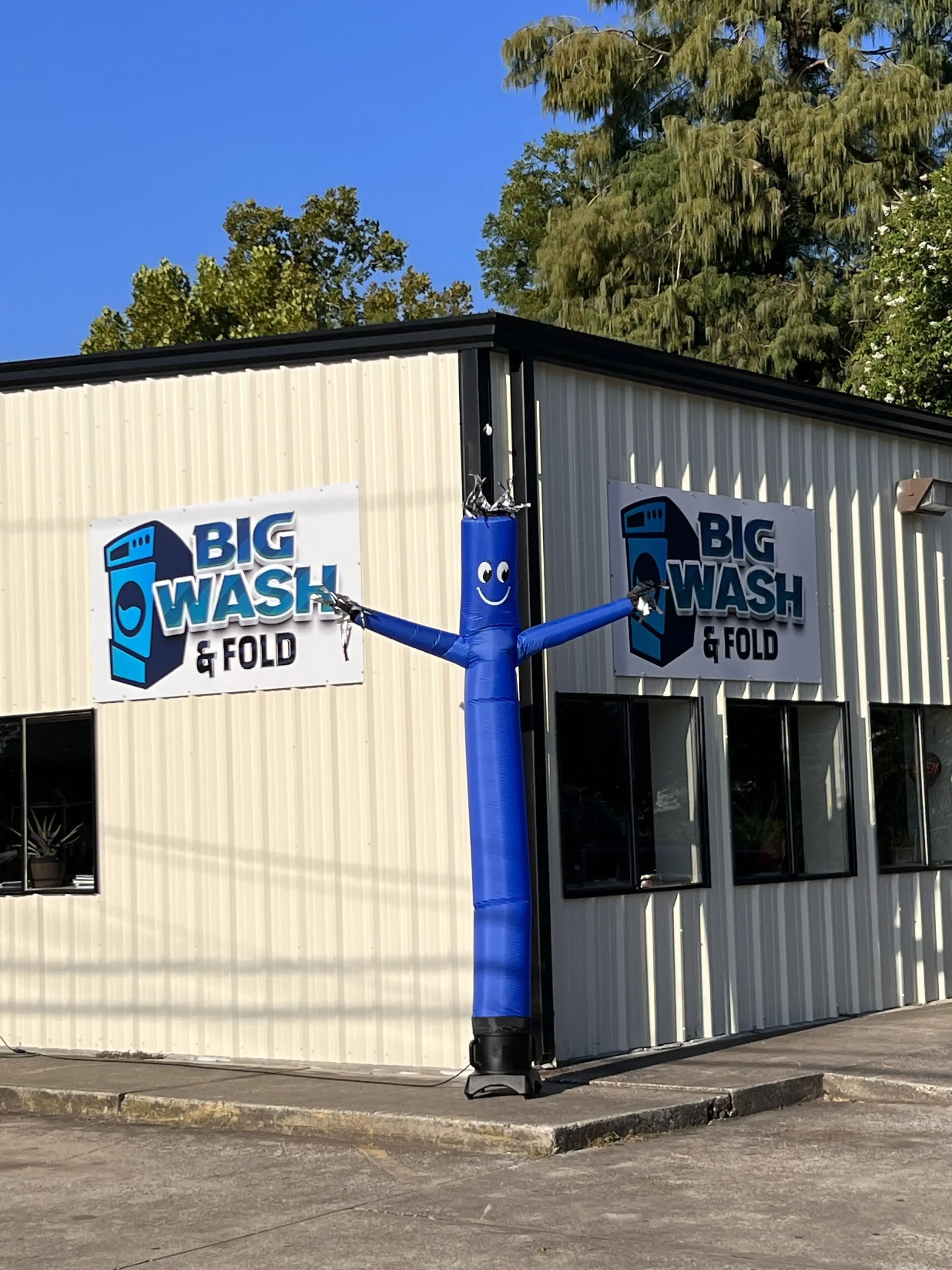 Big Wash Laundromat thumbnail 2