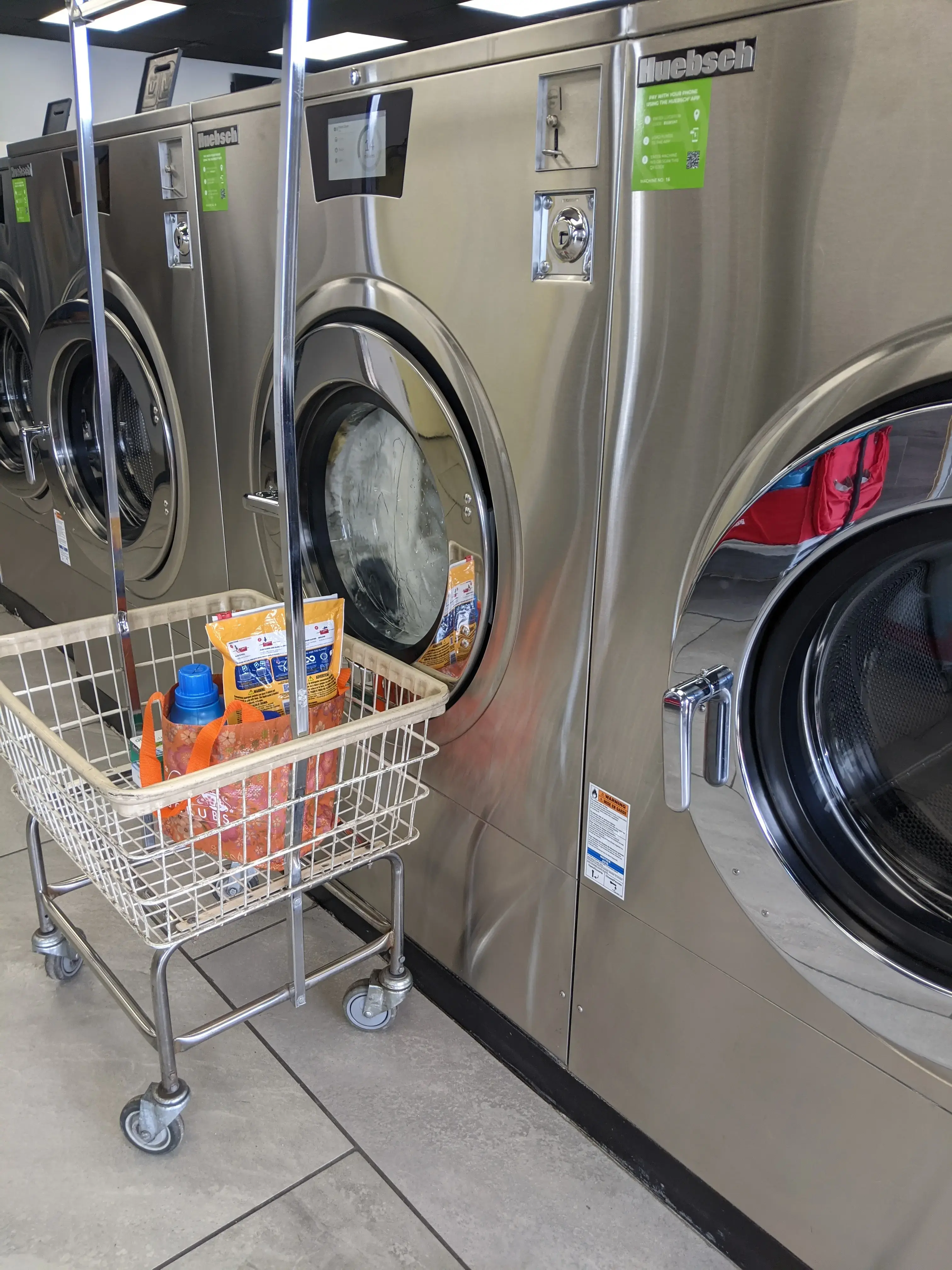 Big Wash Laundromat thumbnail 7