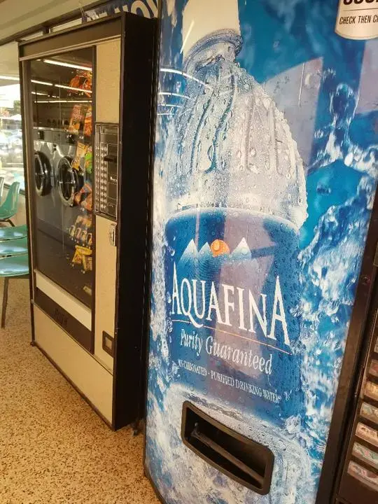 Big Wash Tub Coin Laundry - Image 10