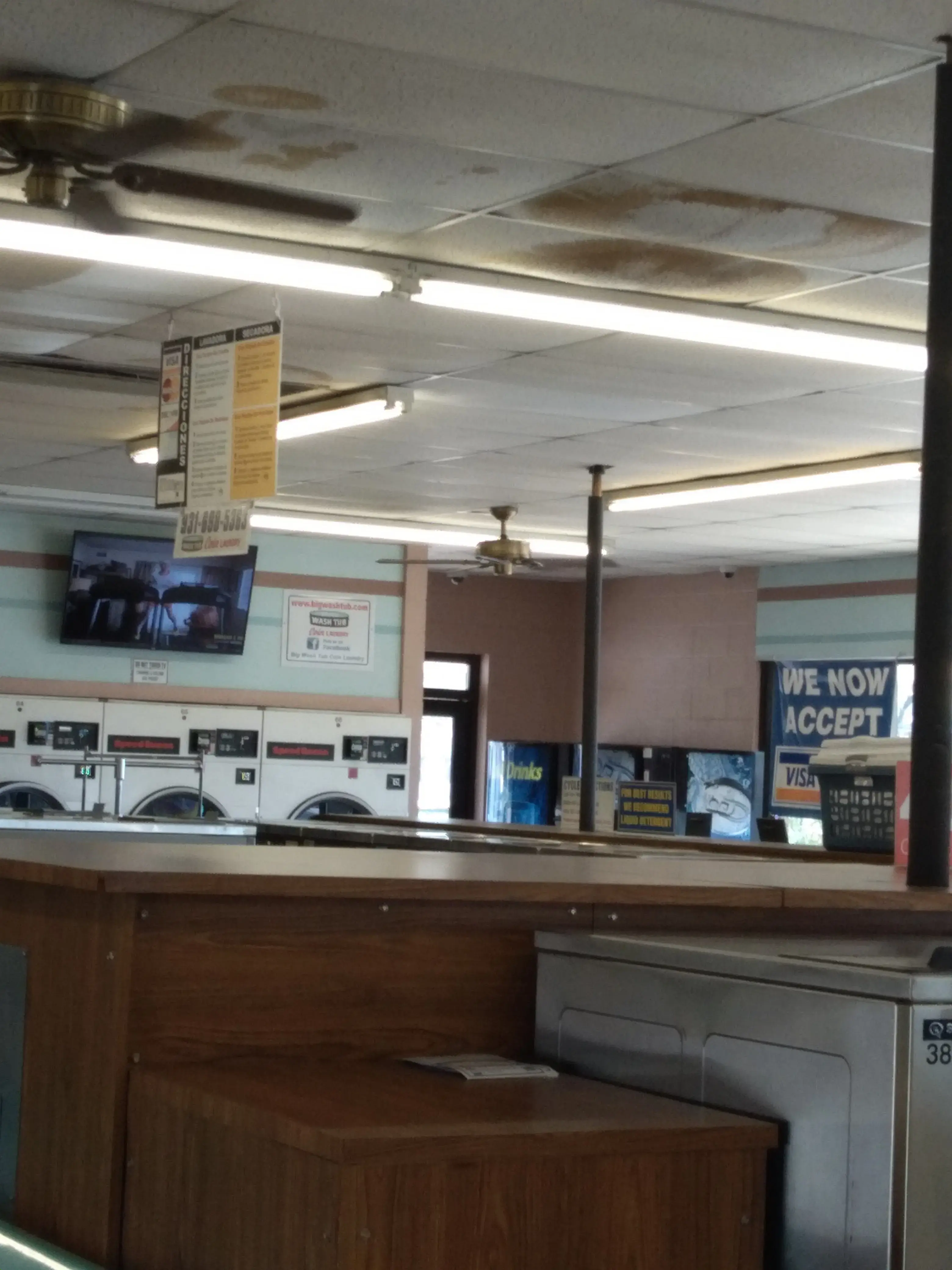 Big Wash Tub Coin Laundry - Image 16