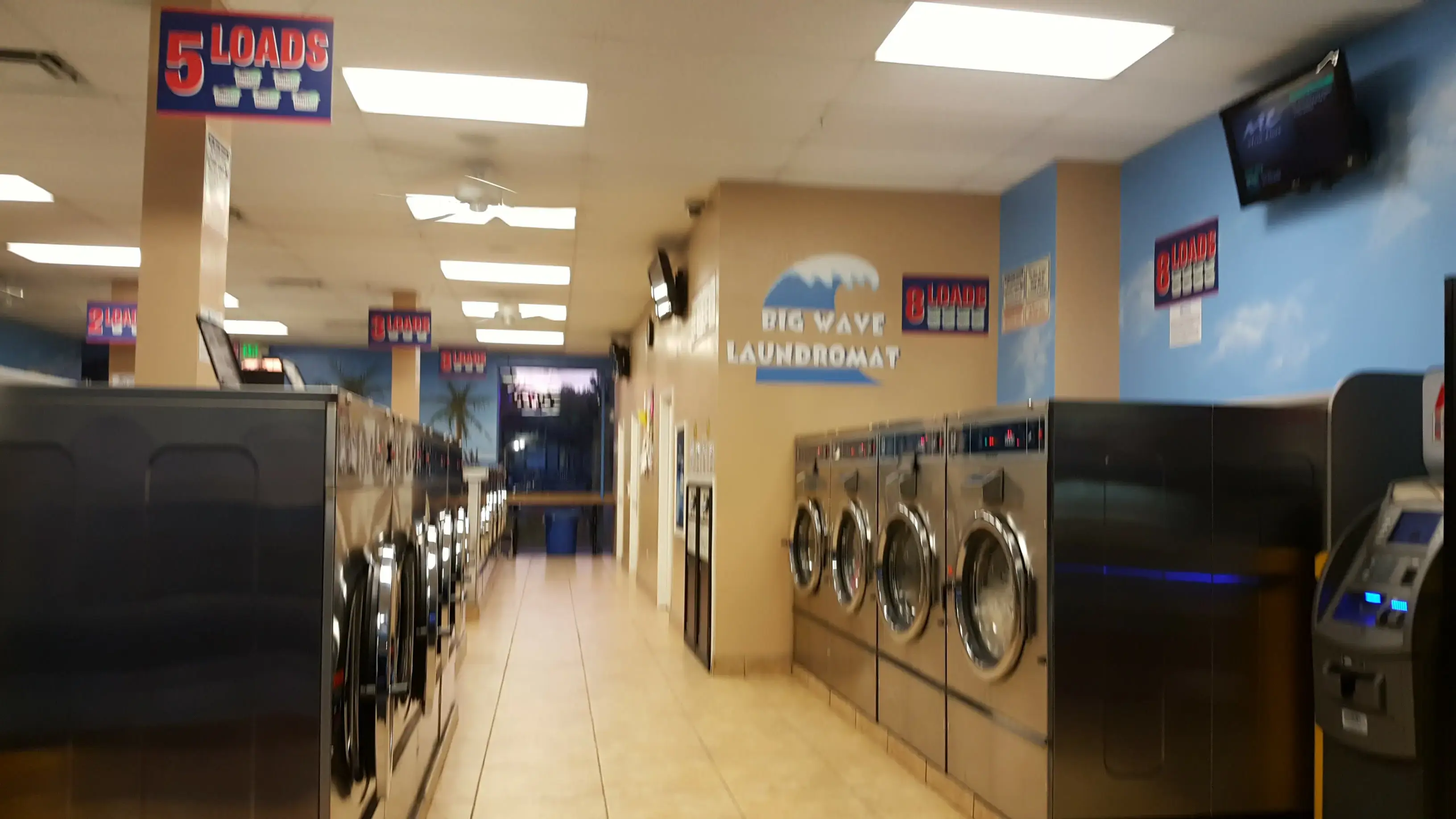 Big Wave Laundromat thumbnail 13