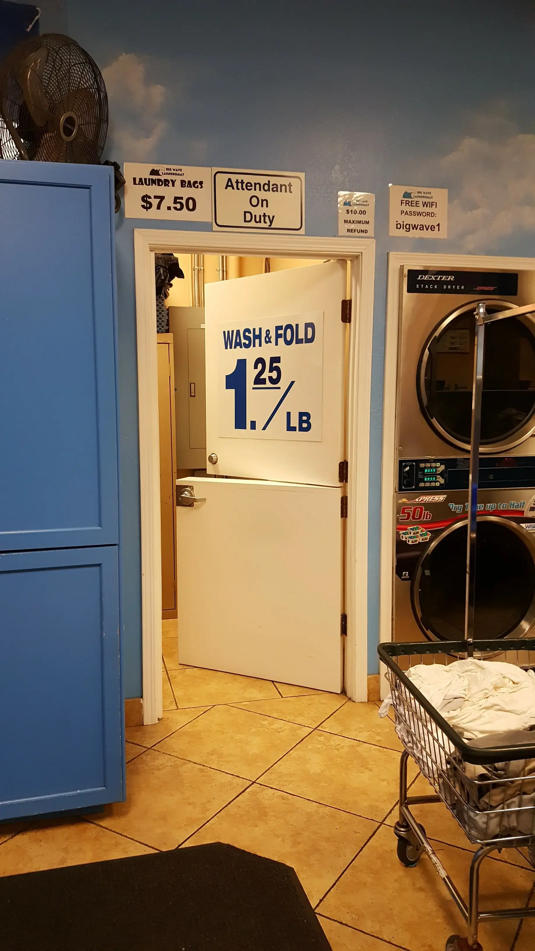 Big Wave Laundromat thumbnail 5