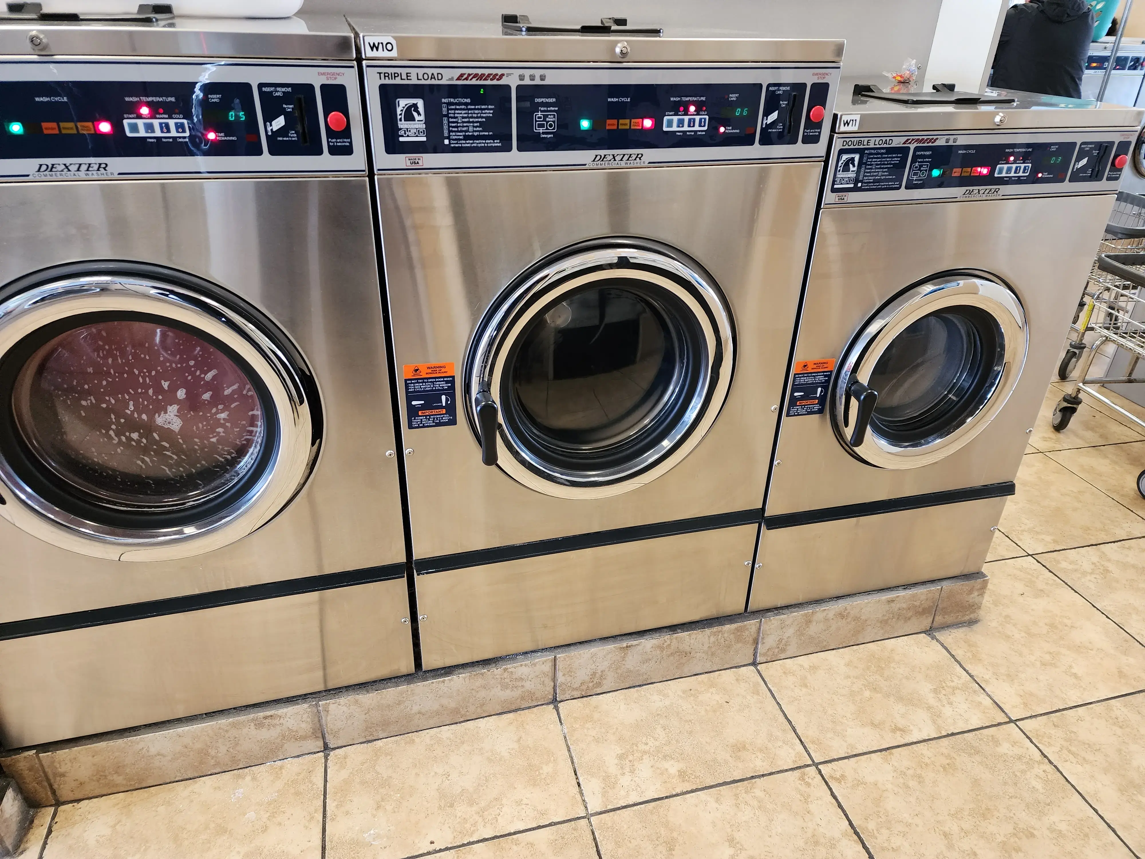 Big Wave Laundromat thumbnail 7