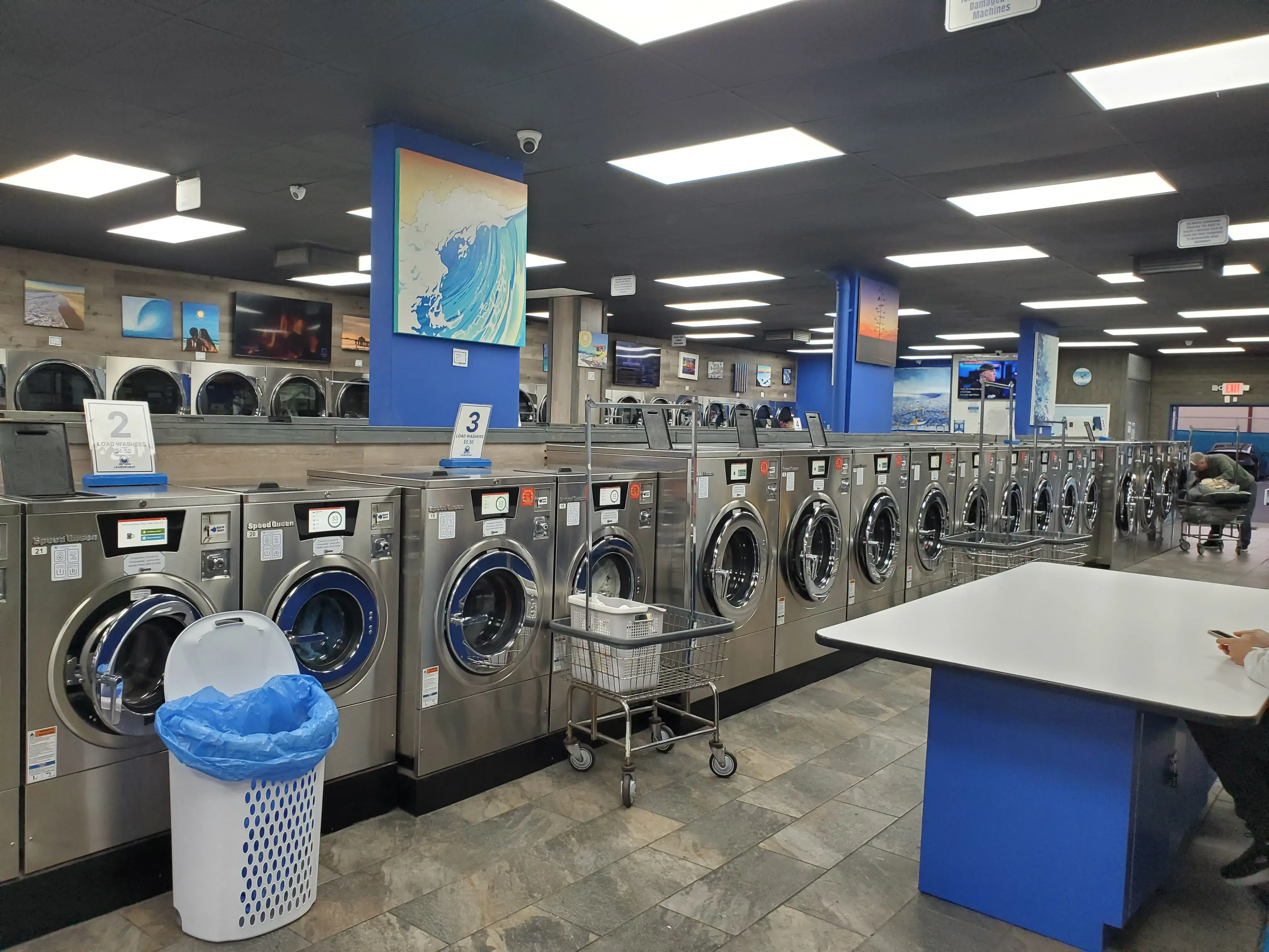 Big Waves Laundromat - Mar Vista thumbnail 2