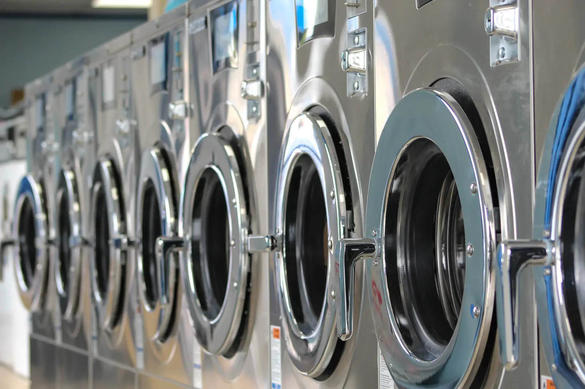 Big Waves Laundromat thumbnail 1