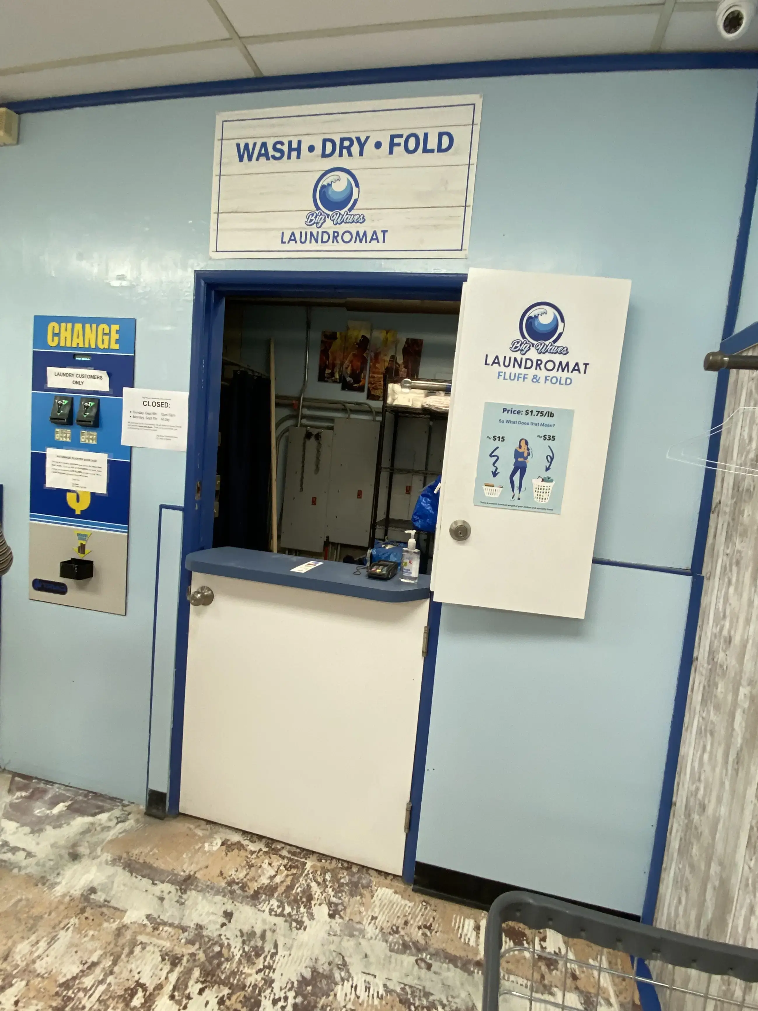 Big Waves Laundromat - Image 12