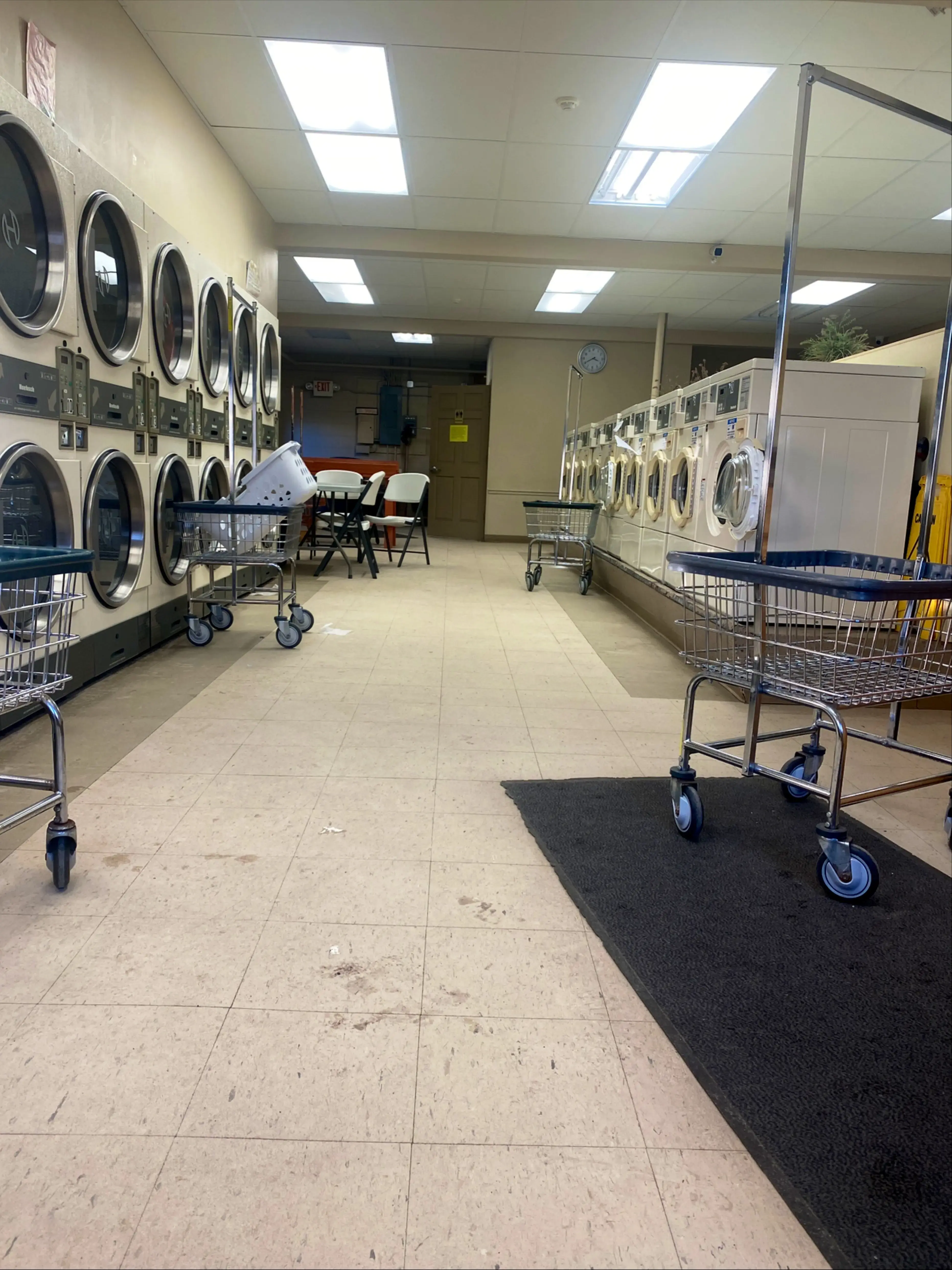 Billings Park Laundromat and Sapphire Waters Laundry - Image 18