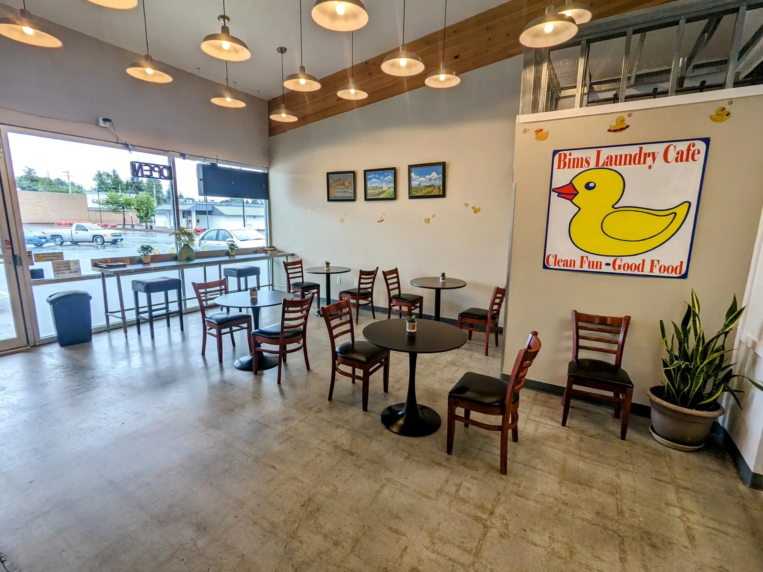 Bims Laundry Cafe - Image 15