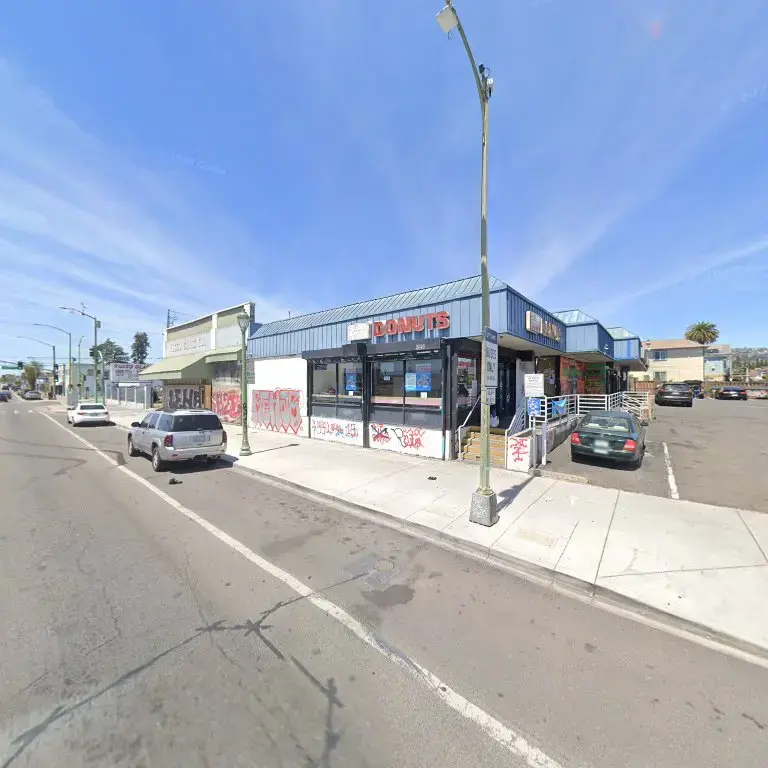 Birdies Coin Laundry - Image 6