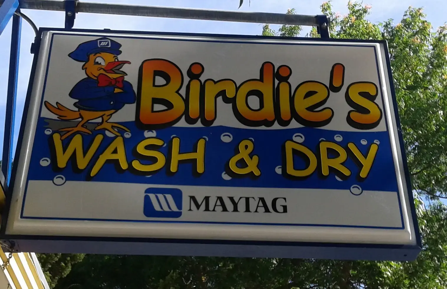 Birdie's Wash & Dry Laundry - Image 11