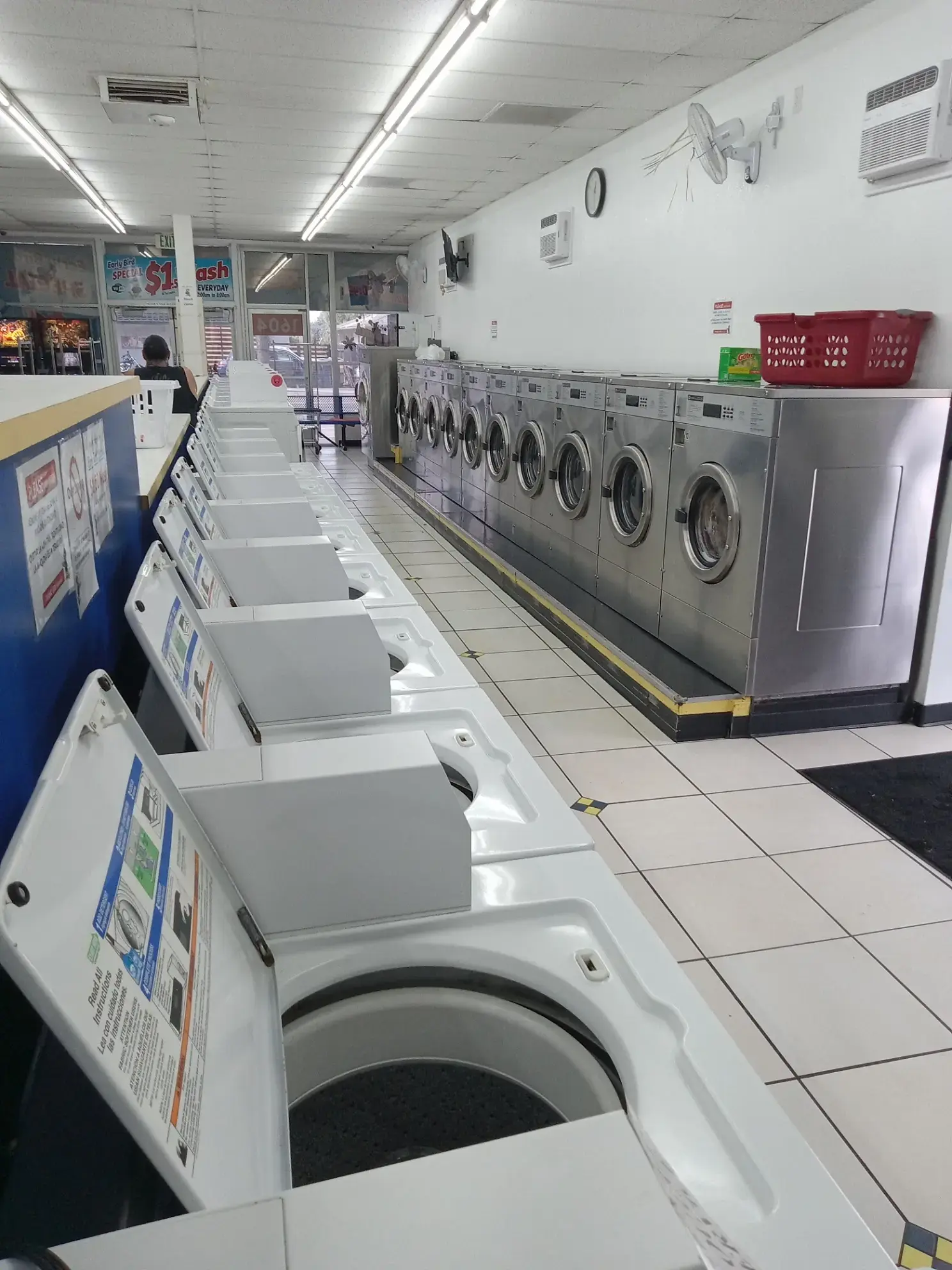Birdie's Wash & Dry Laundry - Image 19