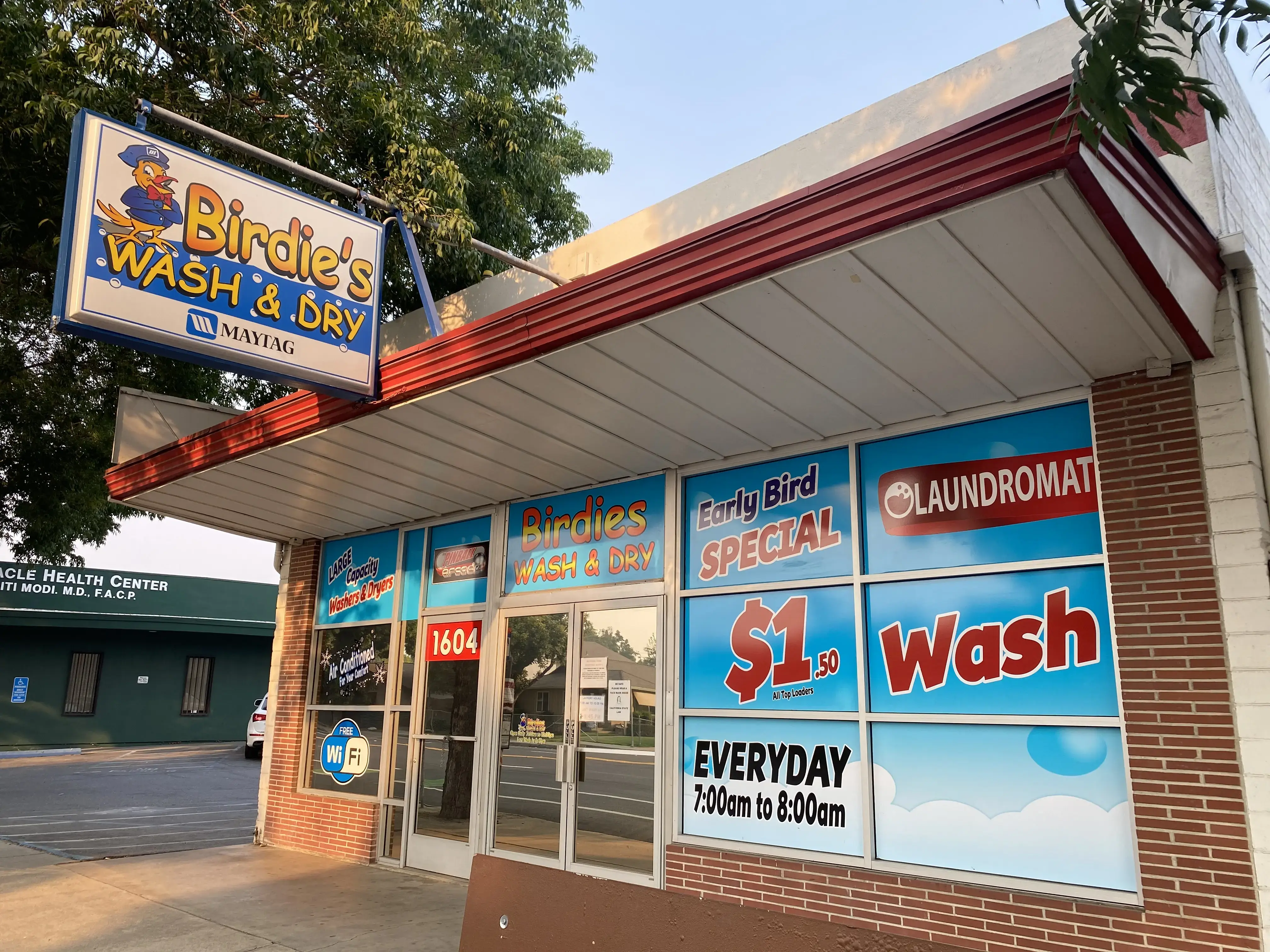 Birdie's Wash & Dry Laundry - Image 3