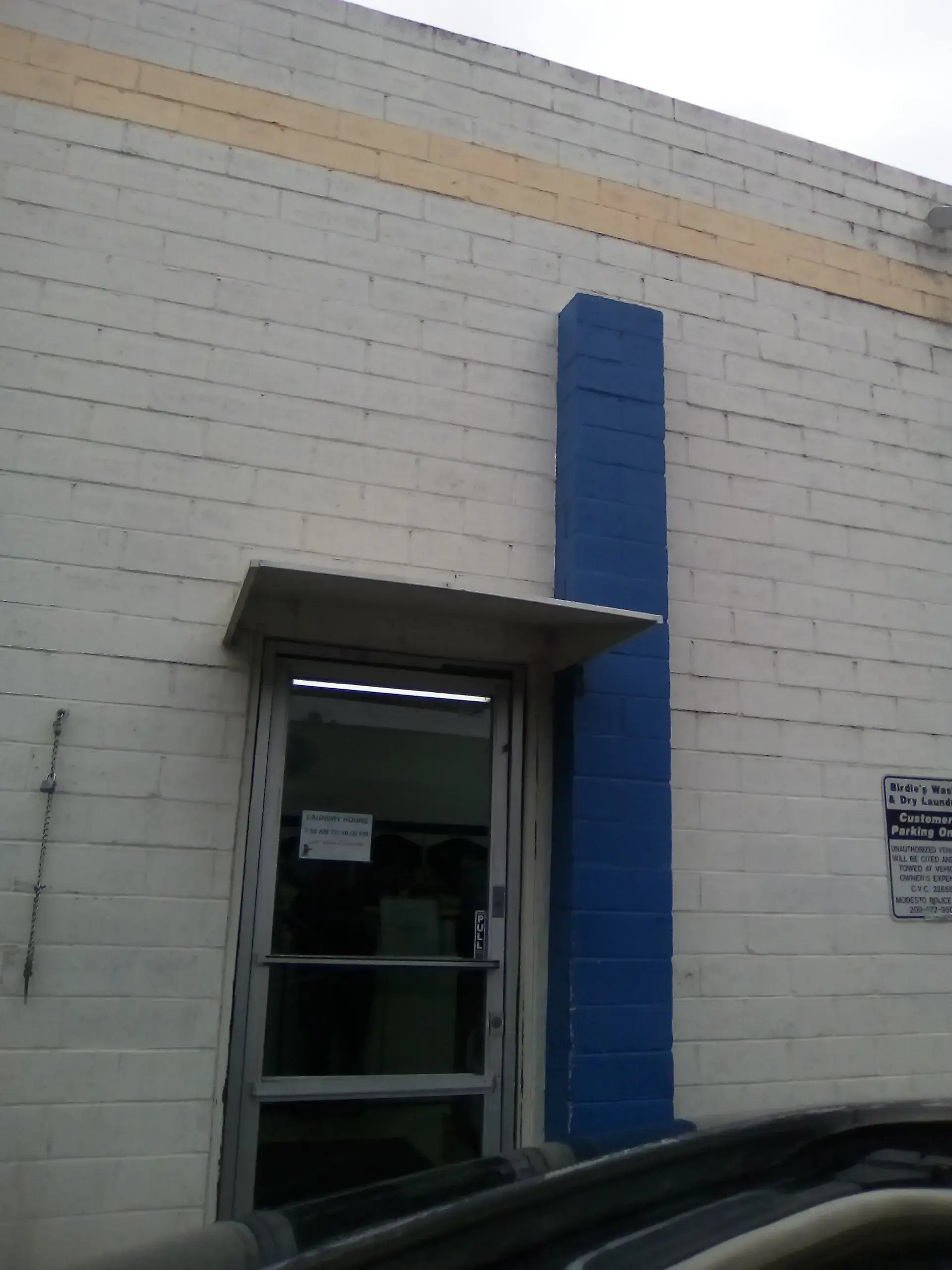 Birdie's Wash & Dry Laundry - Image 9