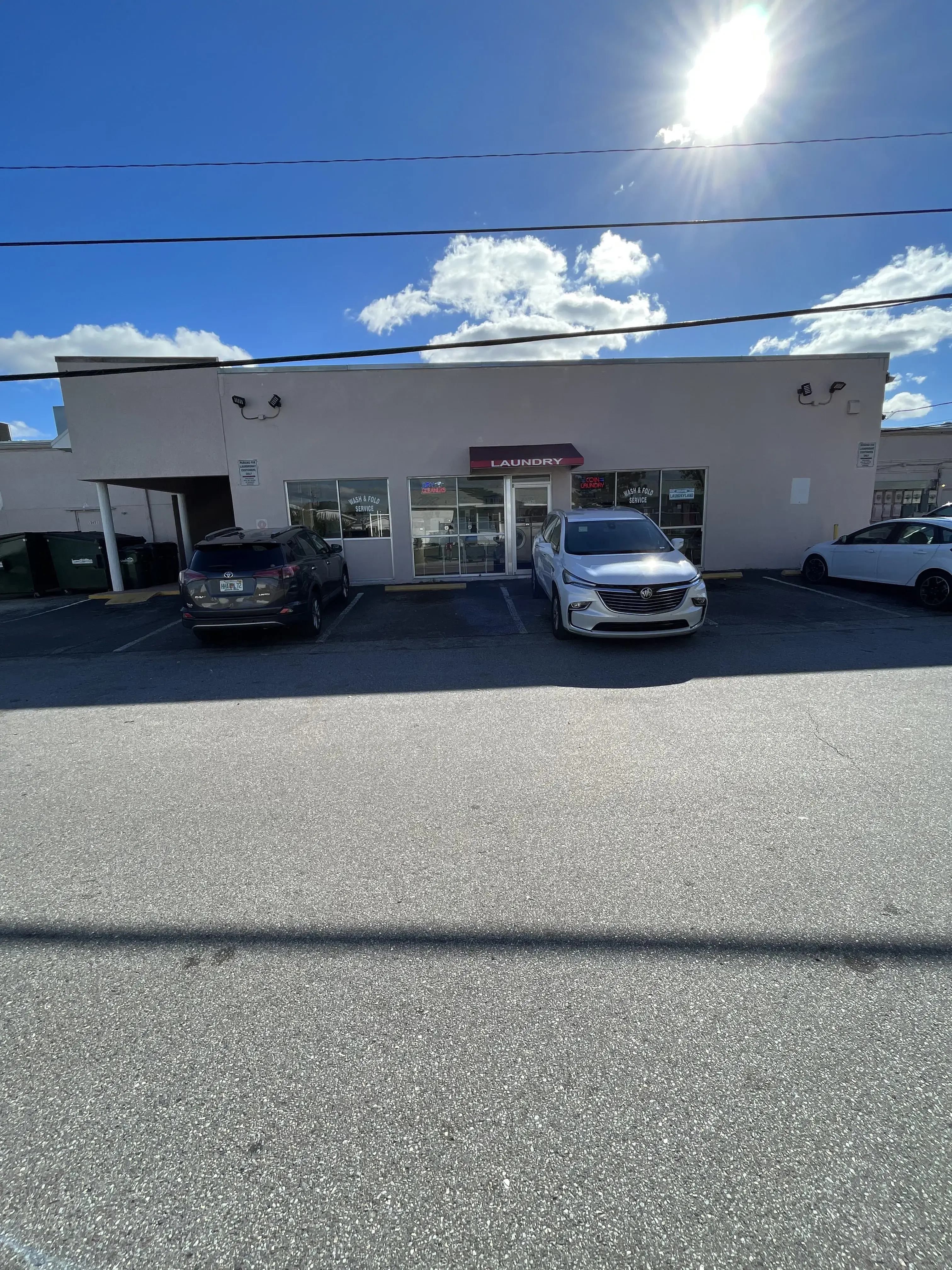 Biscayne Laundryland - Image 3