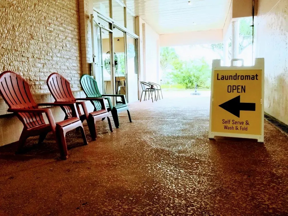 Biscayne Laundryland - Image 5