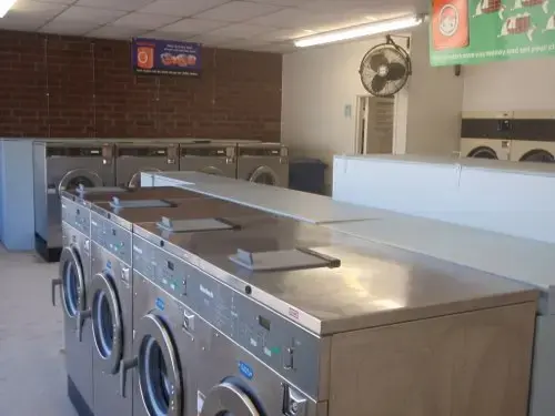 Biscoe Coin Laundry - Image 1